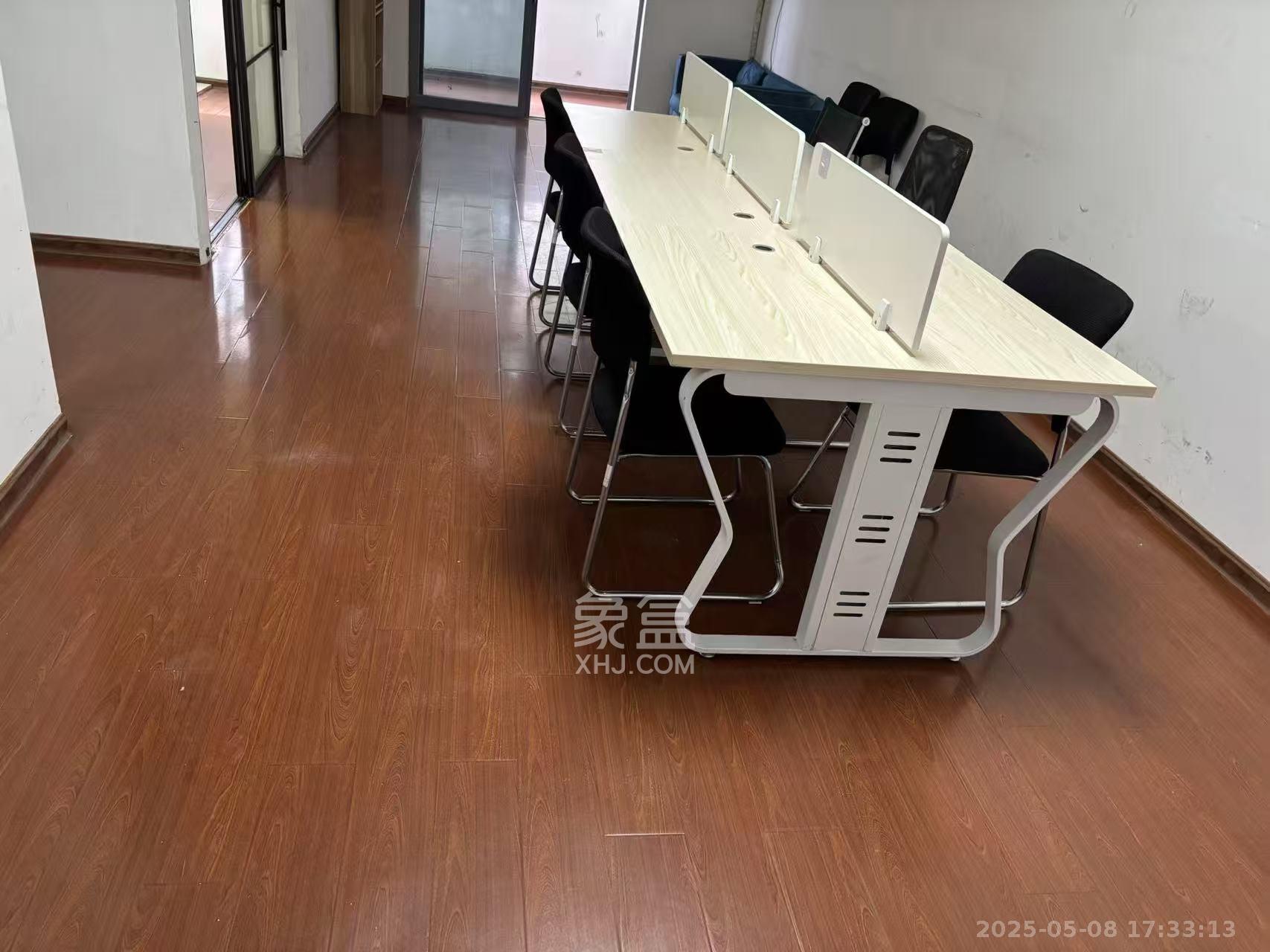 人瑞潇湘国际  1室1厅1卫   2000.00元/月室内图