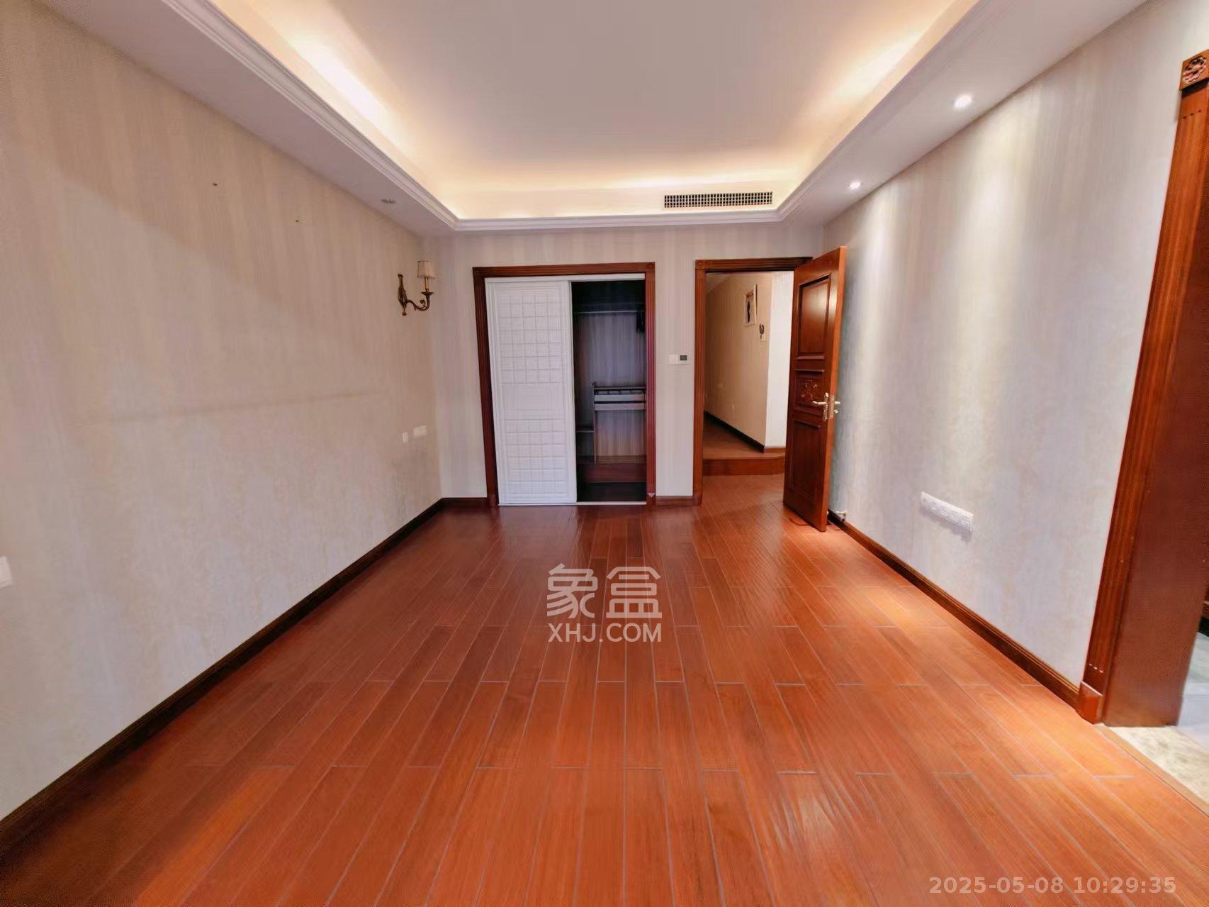 青园  6室2厅3卫    10000.0元/月 青园  6室2厅3卫    10000.0元/月室内图