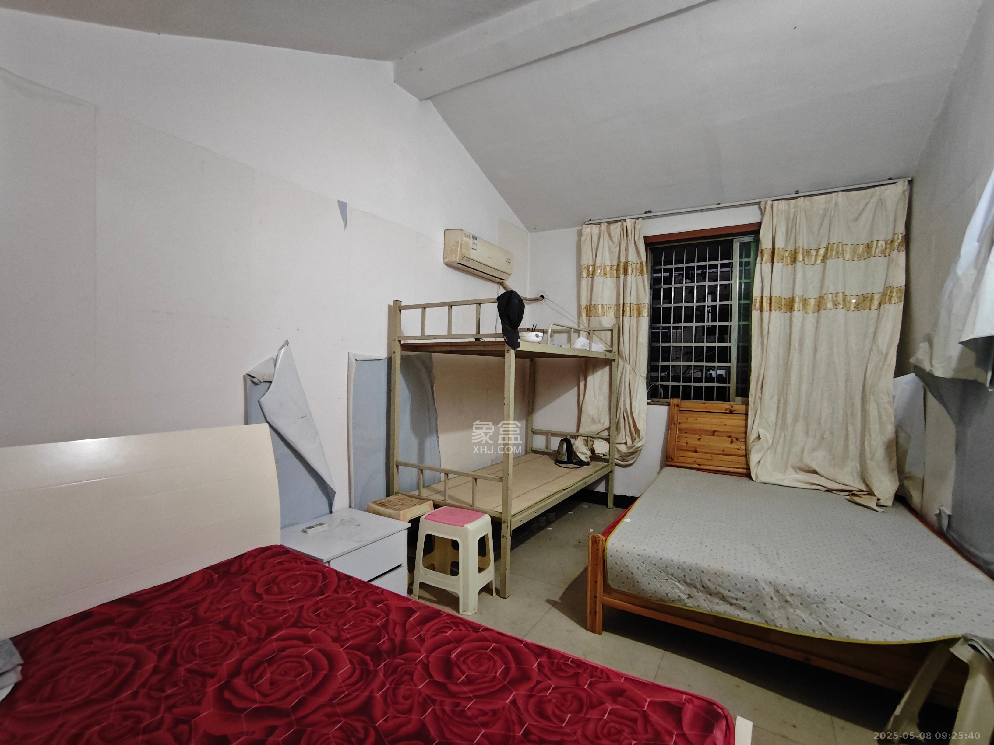 城西安置小区 1室0厅0卫 500.0元/月 城西安置小区 1室0厅0卫 500.0元/月室内图