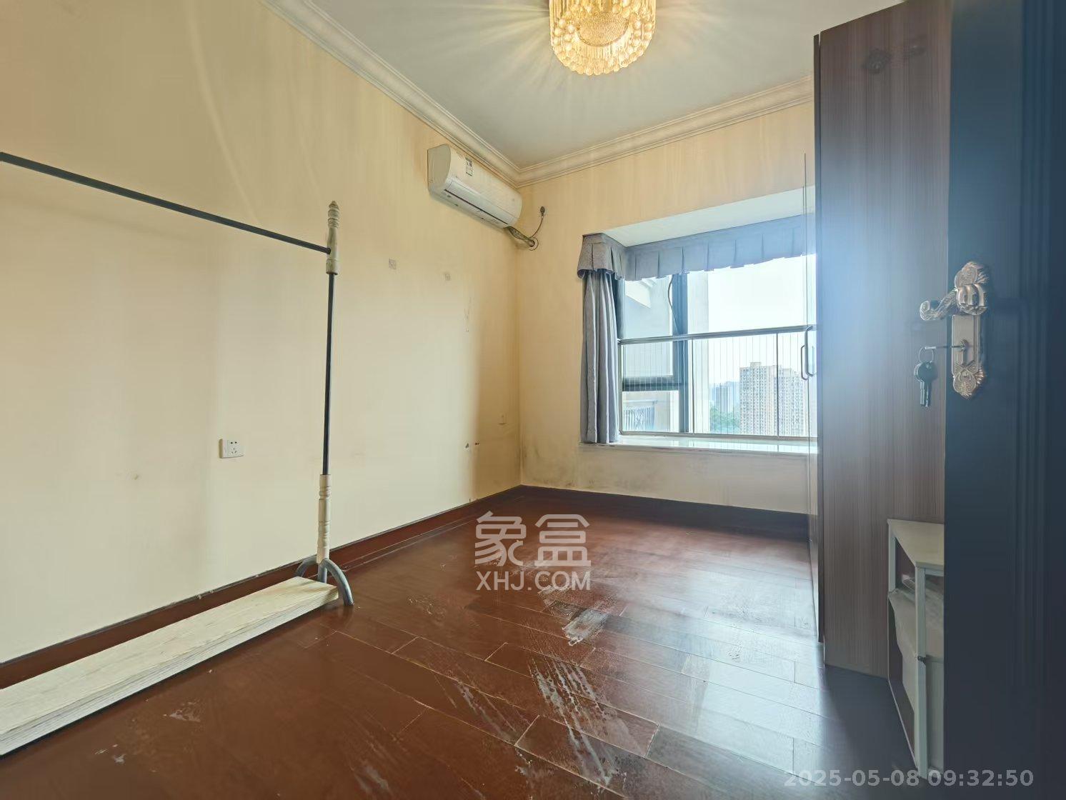 恒大御景天下城一期  3室2厅2卫    2300.0元/月 恒大御景天下城一期  3室2厅2卫    2300.0元/月室内图