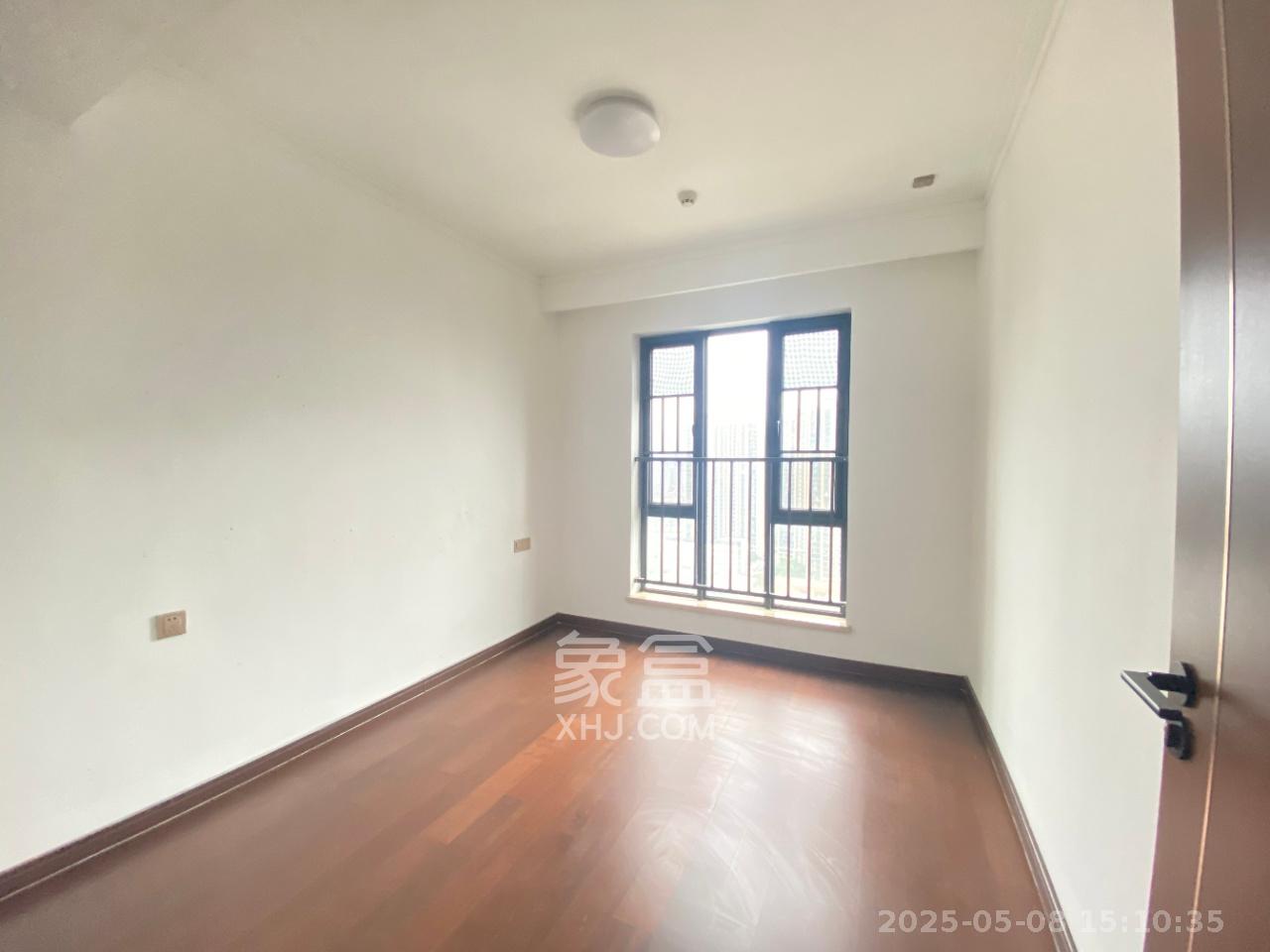 绿地长沙城际空间站（绿地新里佳苑）  4室2厅2卫   3500.00元/月室内图