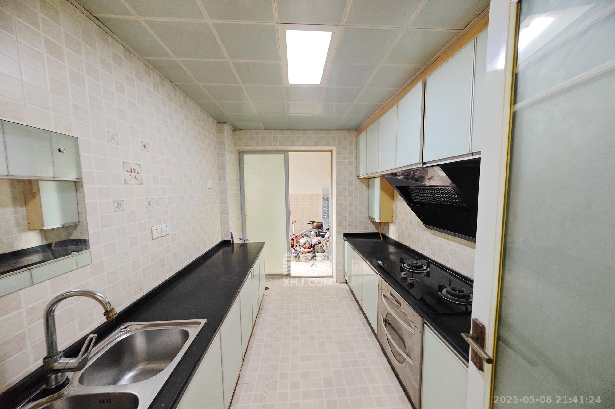 新城新世界一二三期 2室1厅1卫 83.0万 新城新世界一二三期 2室1厅1卫 83.0万厨房