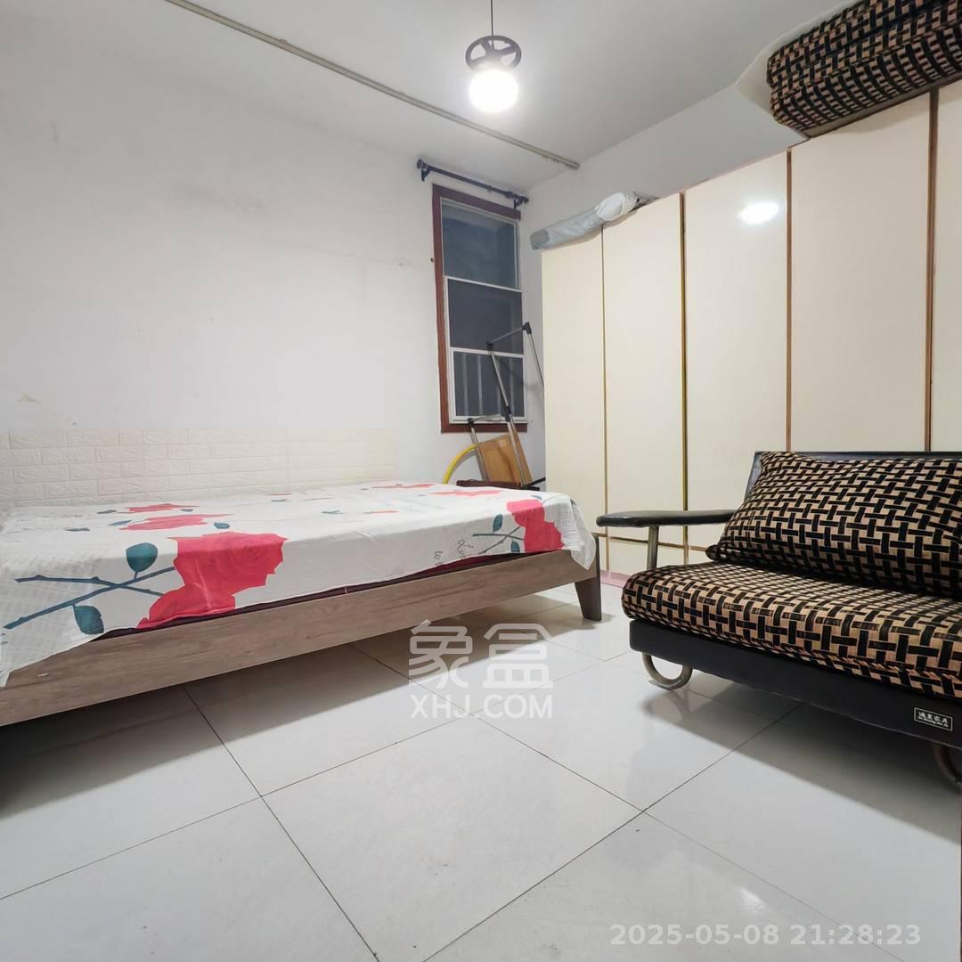 八方公司宿舍（师家老屋）  1室1厅1卫   1300.00元/月