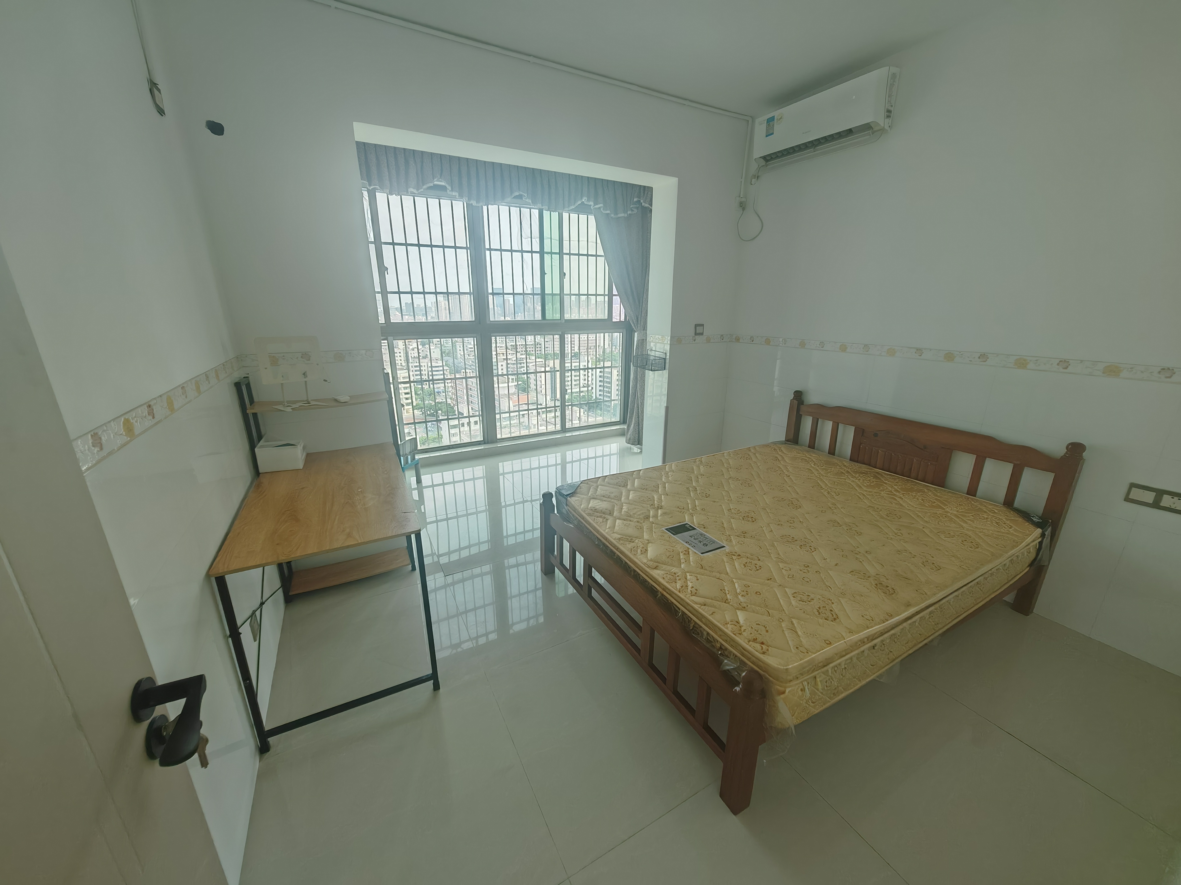 府兴公寓 4室2厅2卫 2800.00元/月 府兴公寓 4室2厅2卫 2800.00元/月室内图