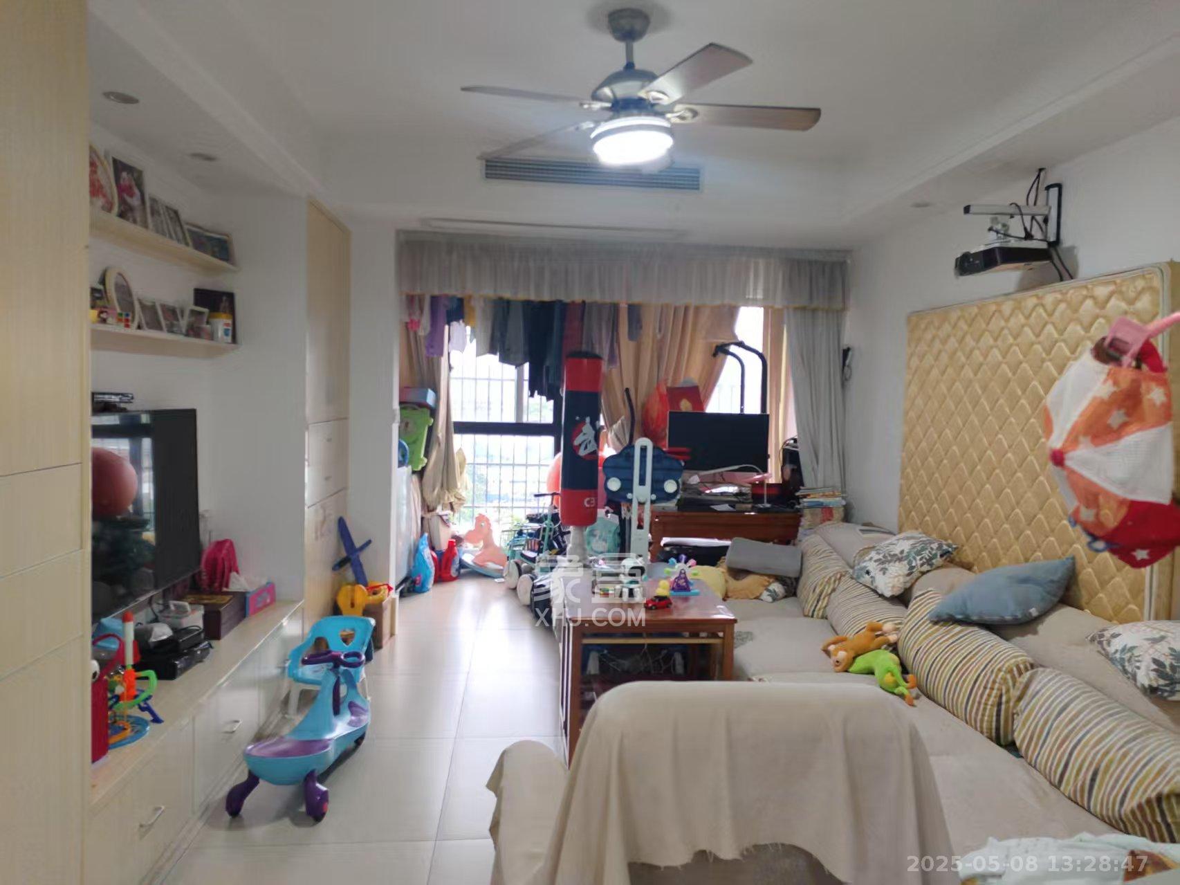 华雅花园 3室2厅1卫 58.8万 华雅花园 3室2厅1卫 58.8万客厅