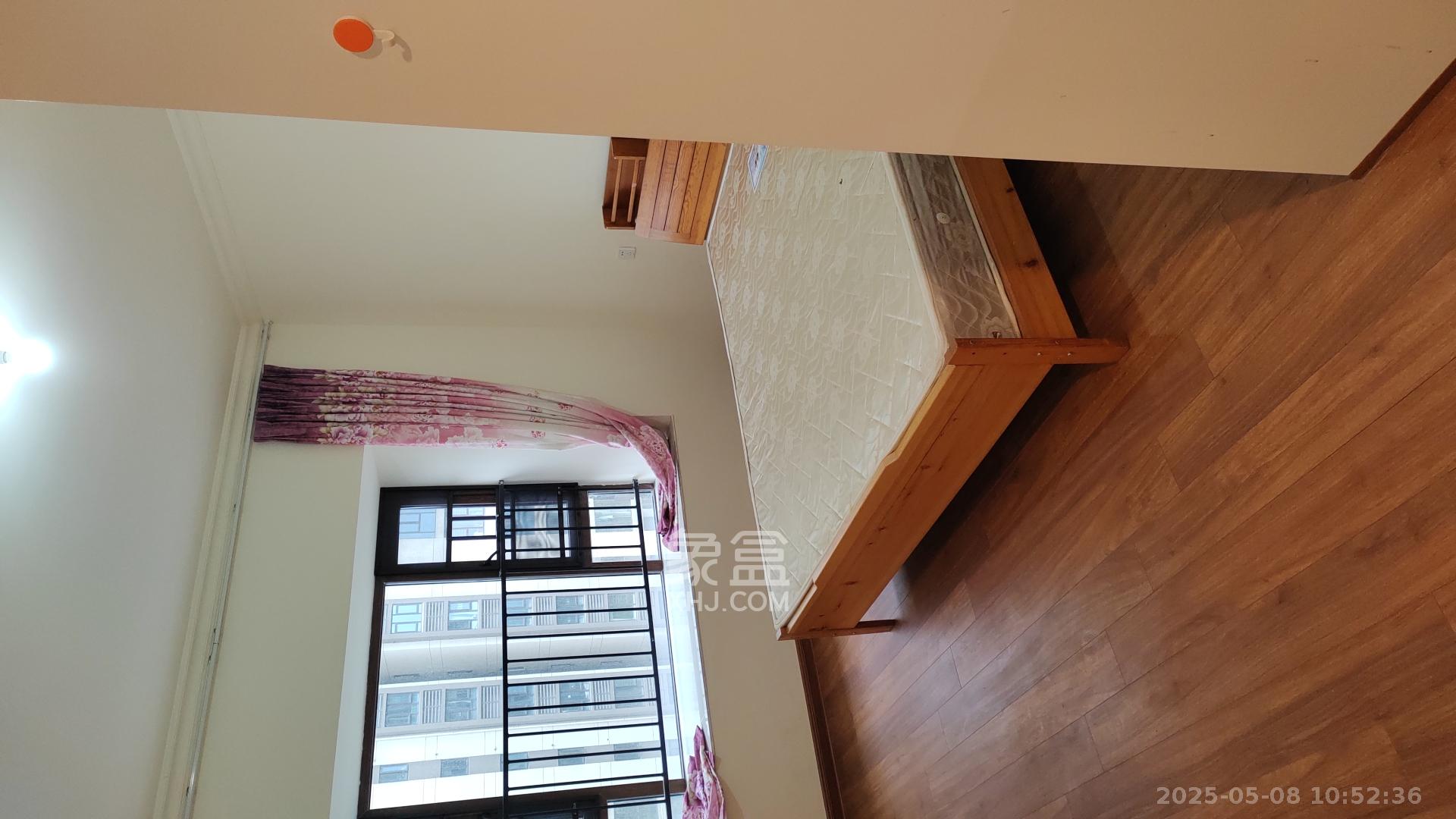 碧桂园翘楚棠  3室2厅2卫   2200.00元/月室内图