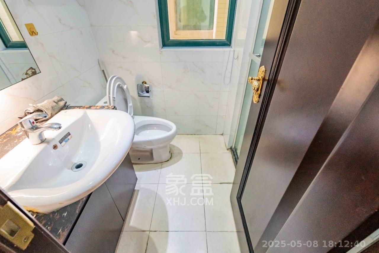 恒大雅苑 3室2厅2卫 2600.0元/月 恒大雅苑 3室2厅2卫 2600.0元/月室内图