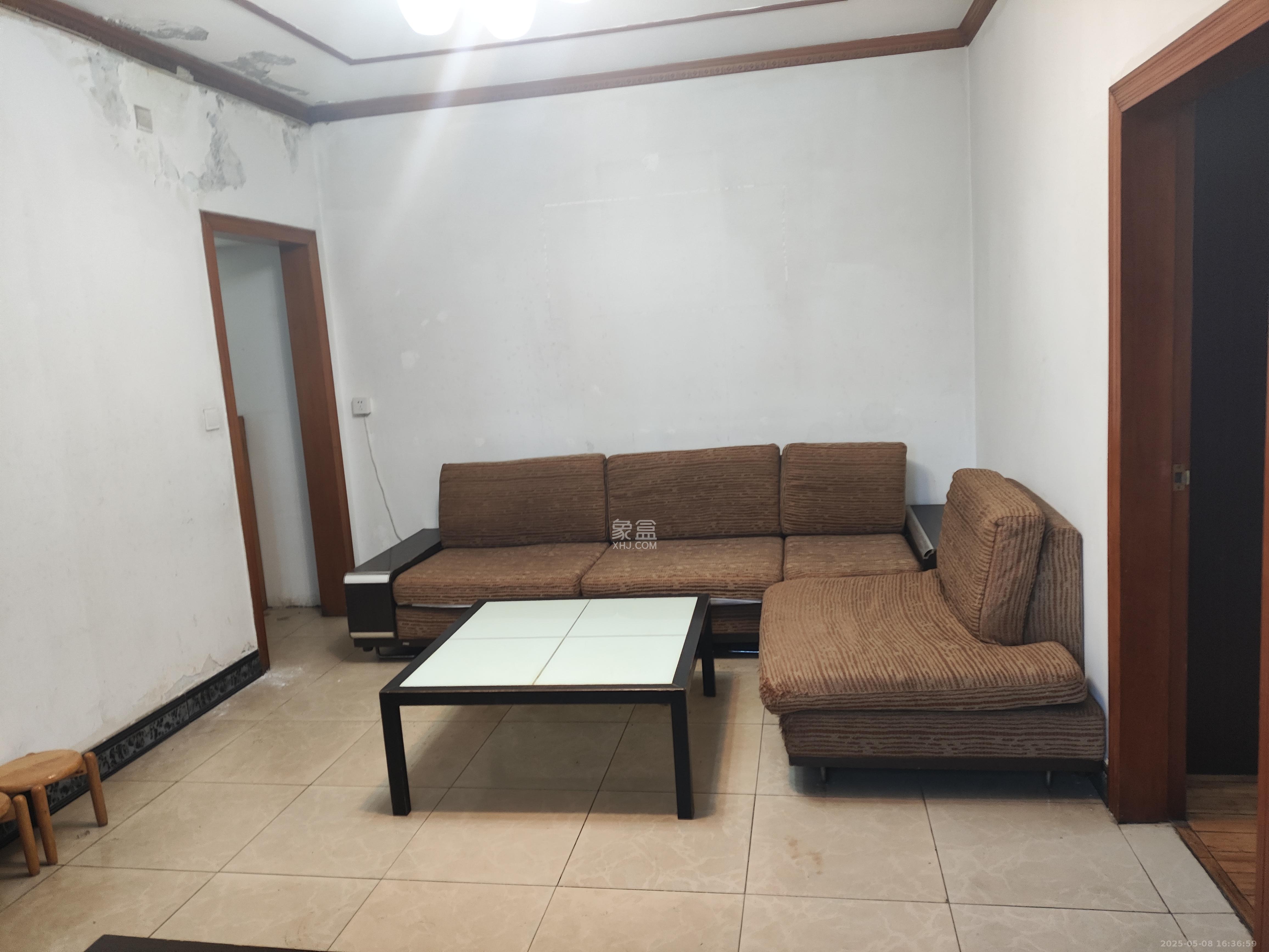 省政府五所 2室1厅1卫 2000.0元/月 省政府五所 2室1厅1卫 2000.0元/月室内图