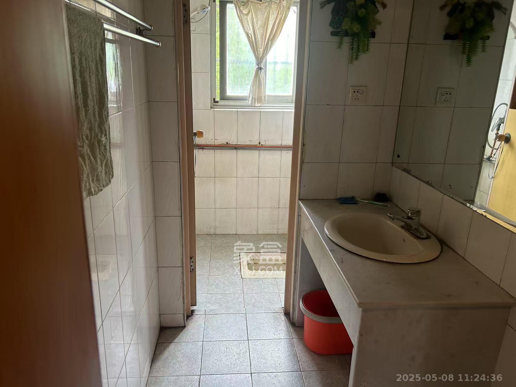 泰时新雅园 3室2厅2卫 2600.0元/月 泰时新雅园 3室2厅2卫 2600.0元/月室内图