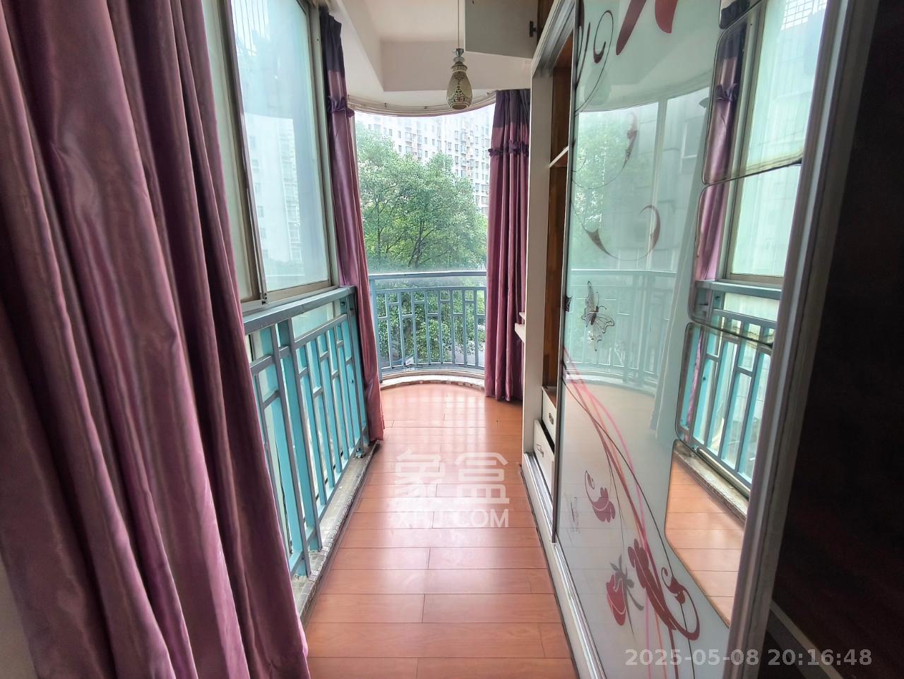 顺天黄金海岸  3室2厅2卫    2700.0元/月 顺天黄金海岸  3室2厅2卫    2700.0元/月室内图