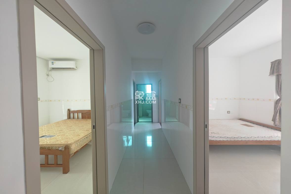 府兴公寓 4室2厅2卫 2800.00元/月 府兴公寓 4室2厅2卫 2800.00元/月室内图