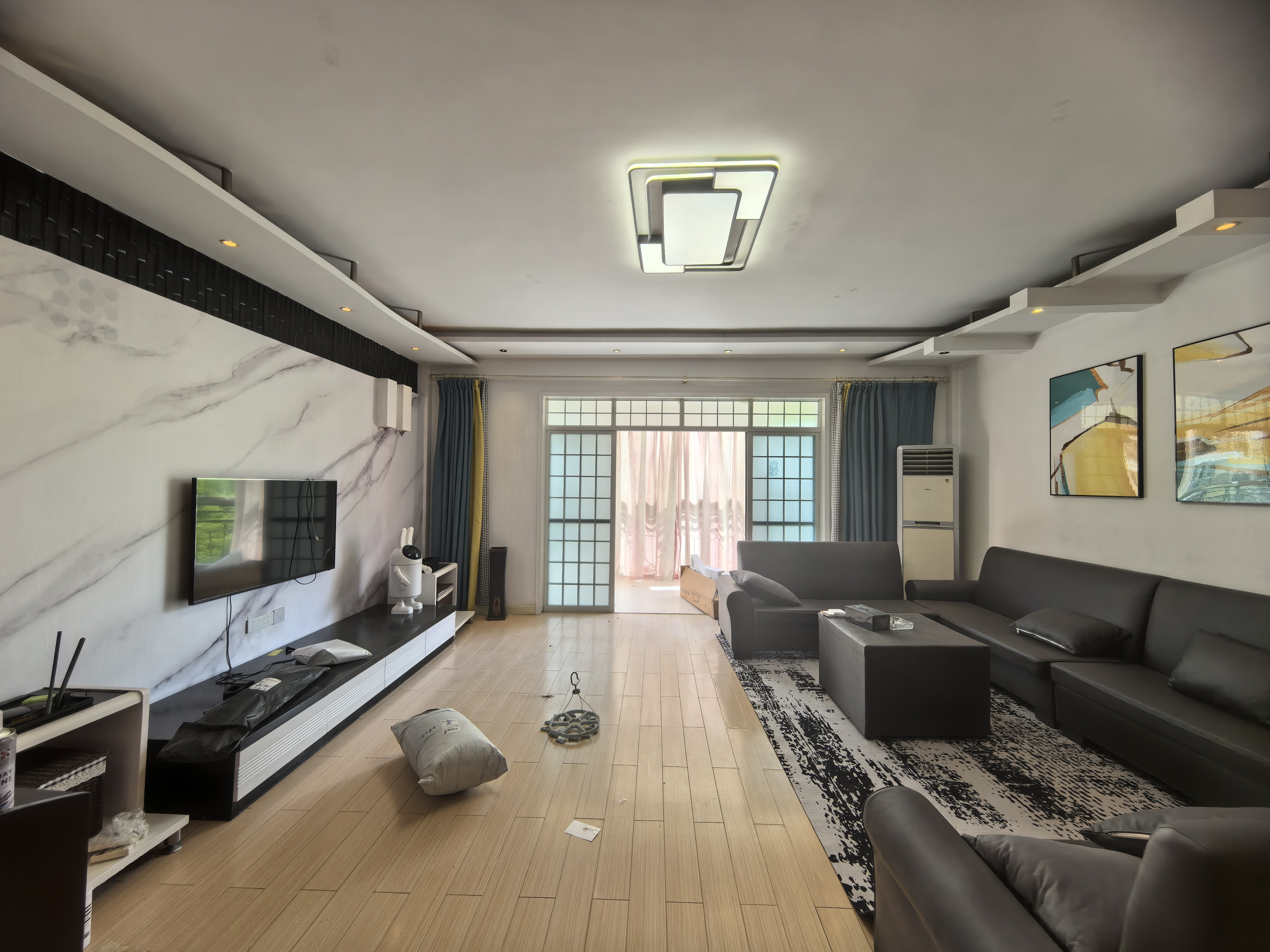 联通家苑  4室2厅2卫    3000.0元/月 联通家苑  4室2厅2卫    3000.0元/月室内图1