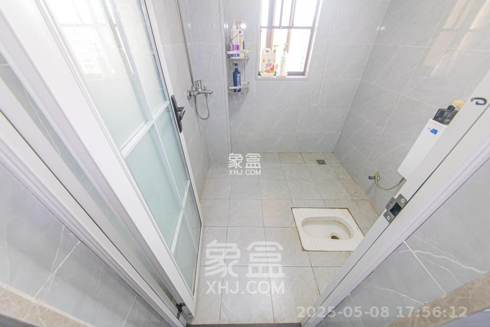 鑫远悦城（鑫远悦时代）  4室2厅2卫   3100.00元/月室内图