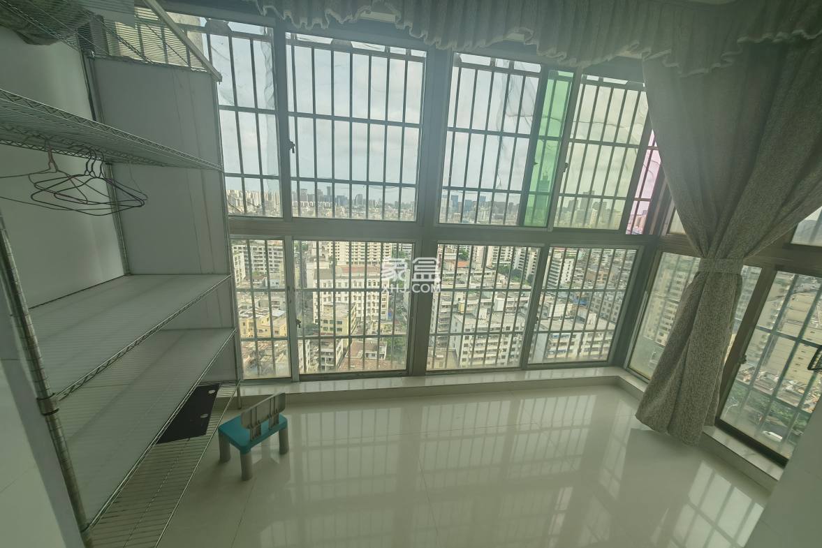 府兴公寓 4室2厅2卫 2800.00元/月 府兴公寓 4室2厅2卫 2800.00元/月室内图