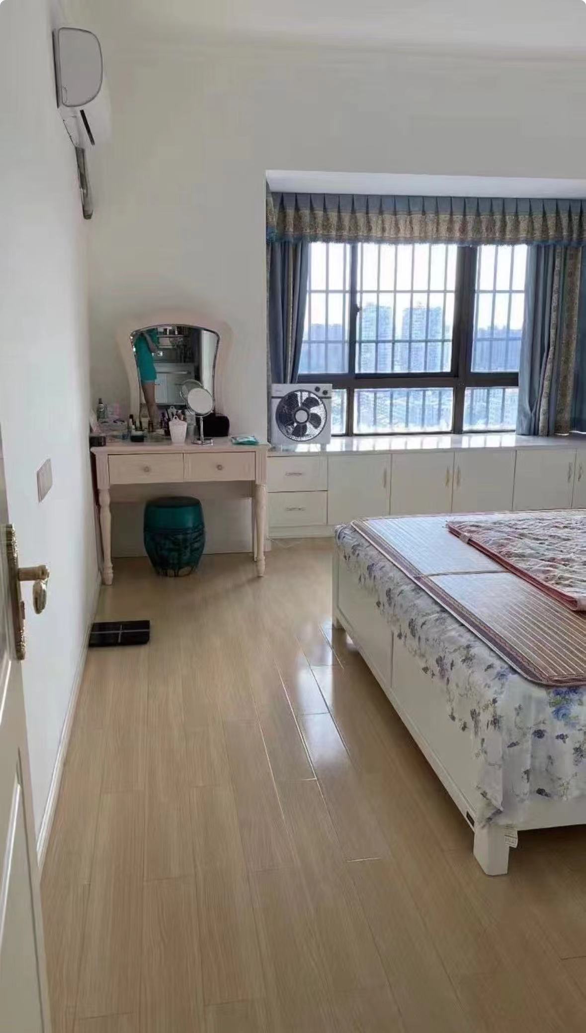 紫金花园 2室2厅1卫 2200.0元/月 紫金花园 2室2厅1卫 2200.0元/月室内图