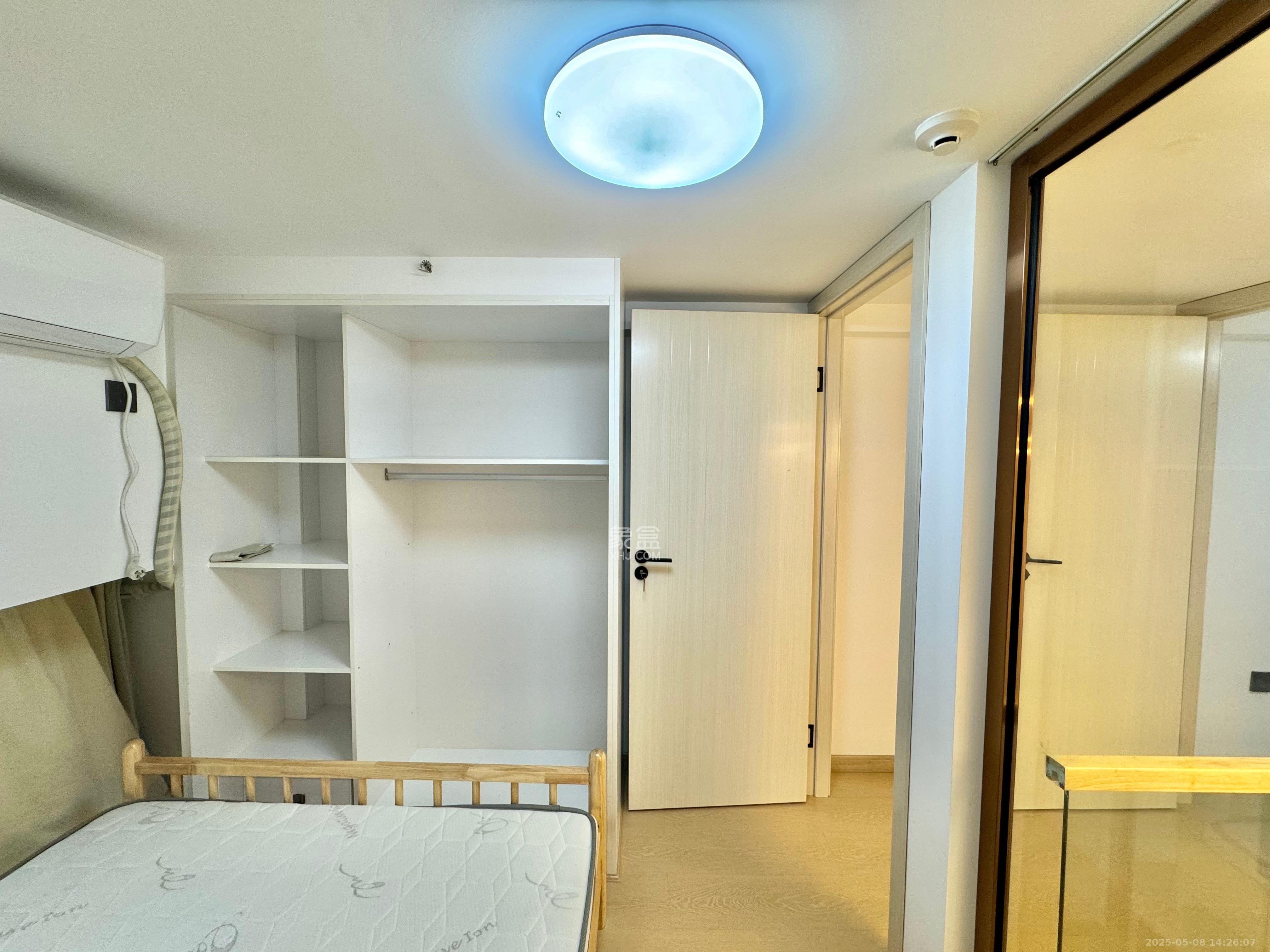 新长海D1站 1室1厅1卫 1600.0元/月 新长海D1站 1室1厅1卫 1600.0元/月室内图