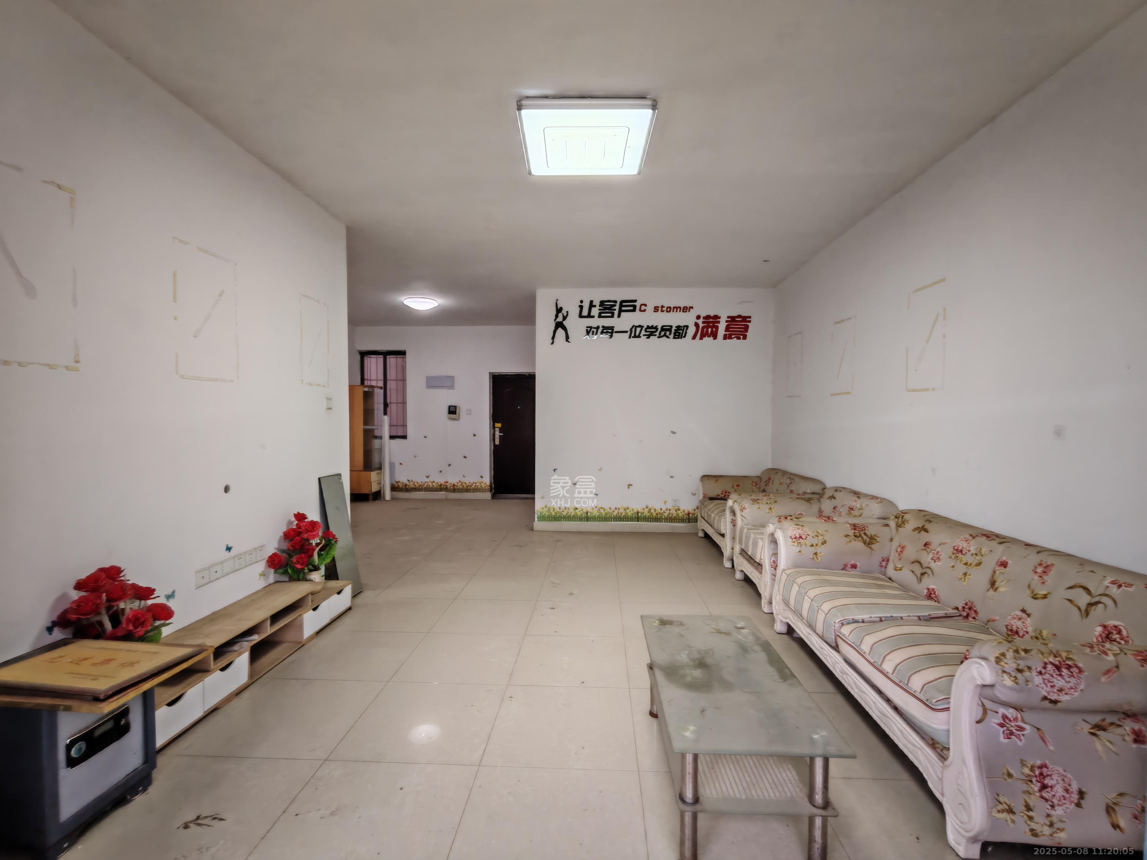 凯姆国际 3室2厅2卫 2000.0元/月 凯姆国际 3室2厅2卫 2000.0元/月室内图