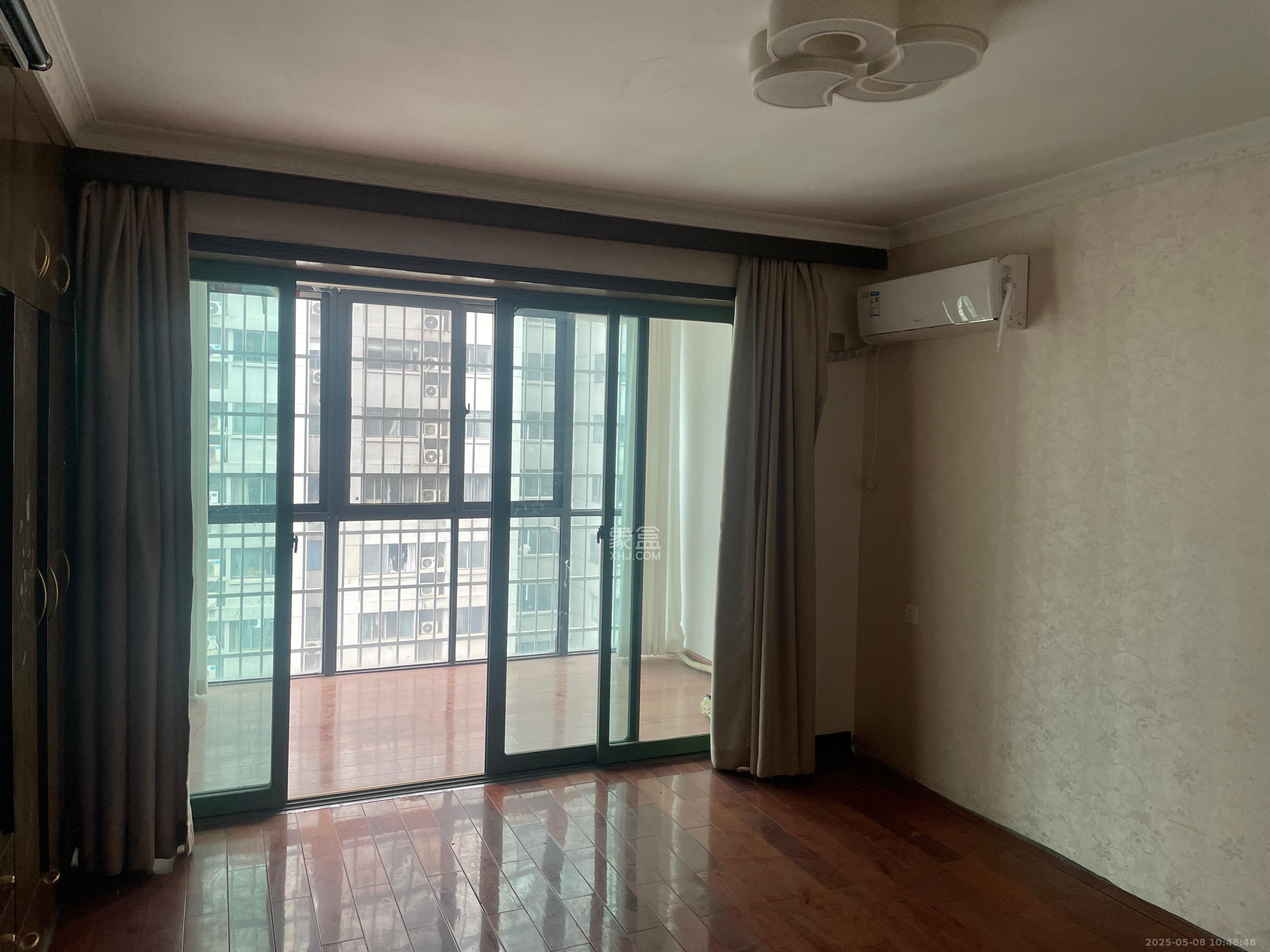 香格里嘉园 4室2厅2卫 4500.0元/月 香格里嘉园 4室2厅2卫 4500.0元/月室内图