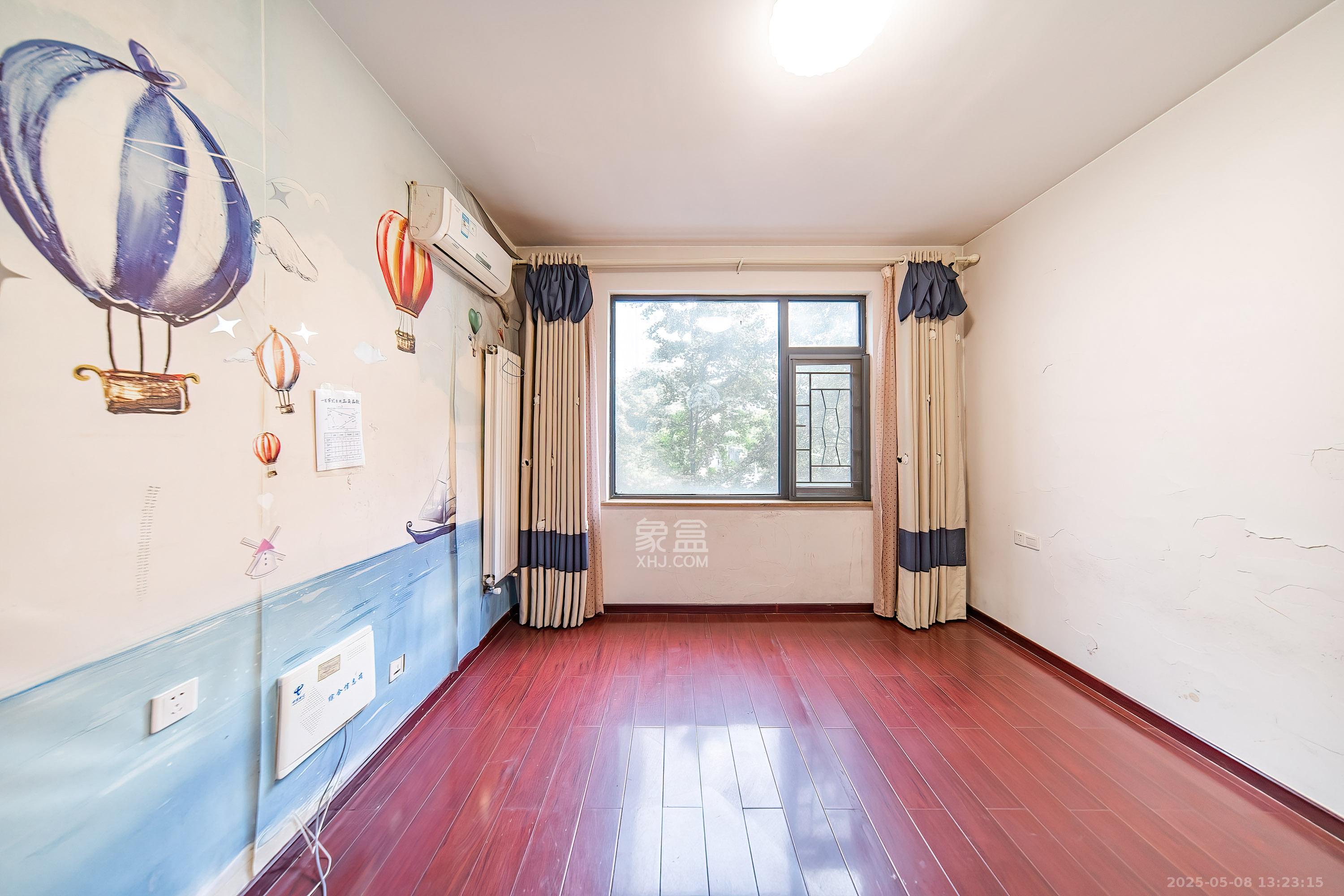 阳光100三期  3室2厅2卫    108.0万卧室