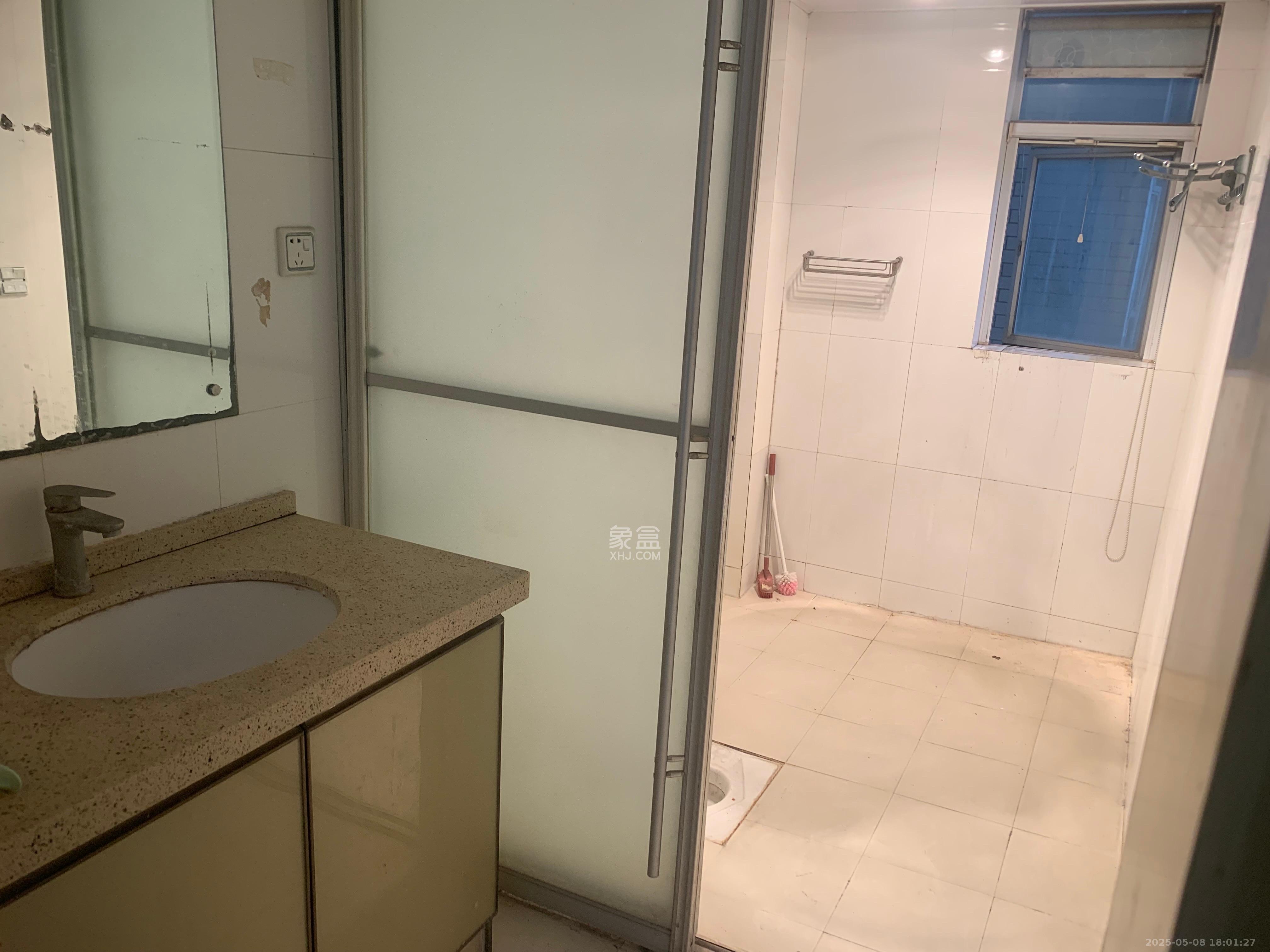 香海西岸  3室2厅2卫   2800.00元/月室内图