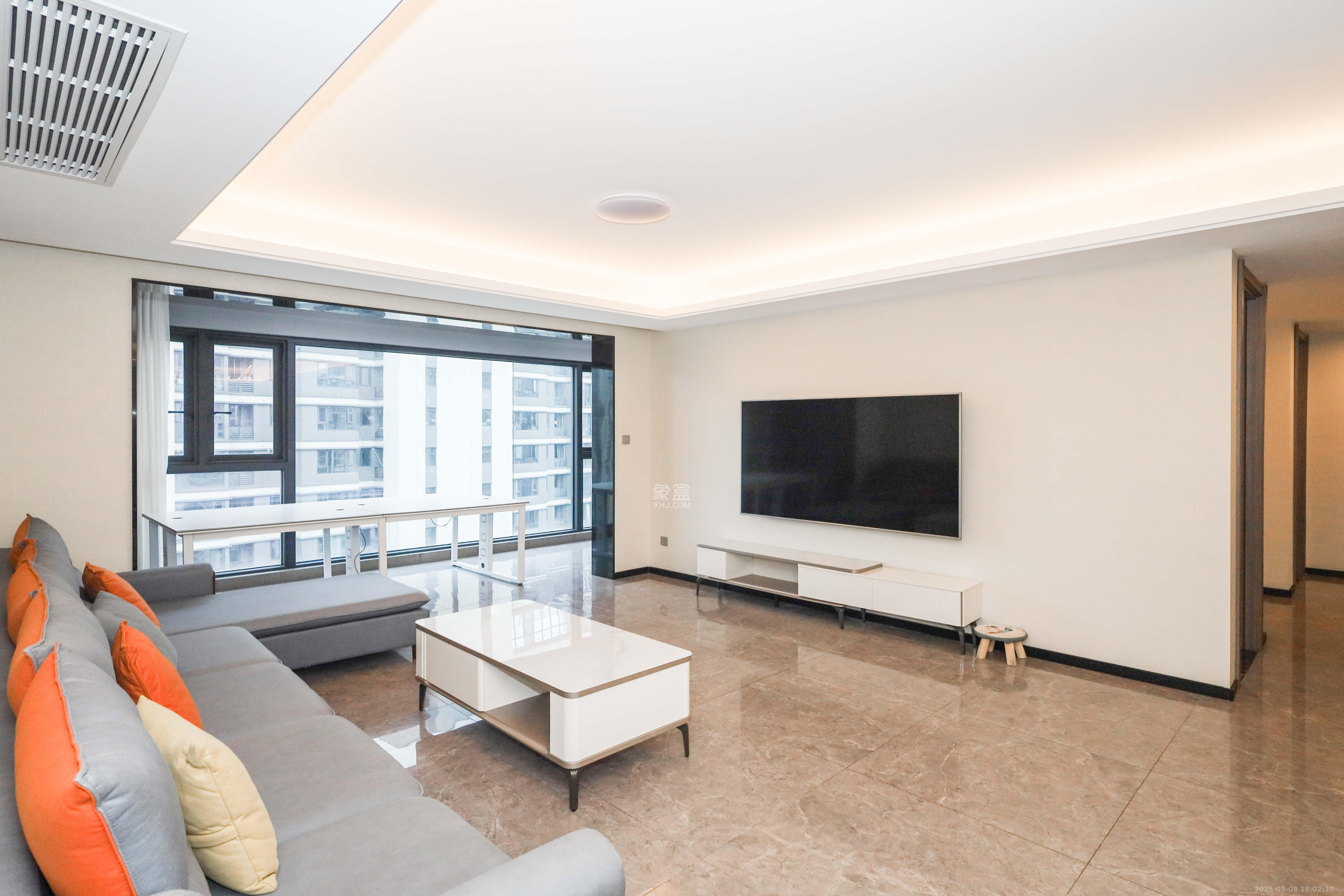 中海阅溪府  4室2厅2卫    320.0万 中海阅溪府  4室2厅2卫    320.0万客厅