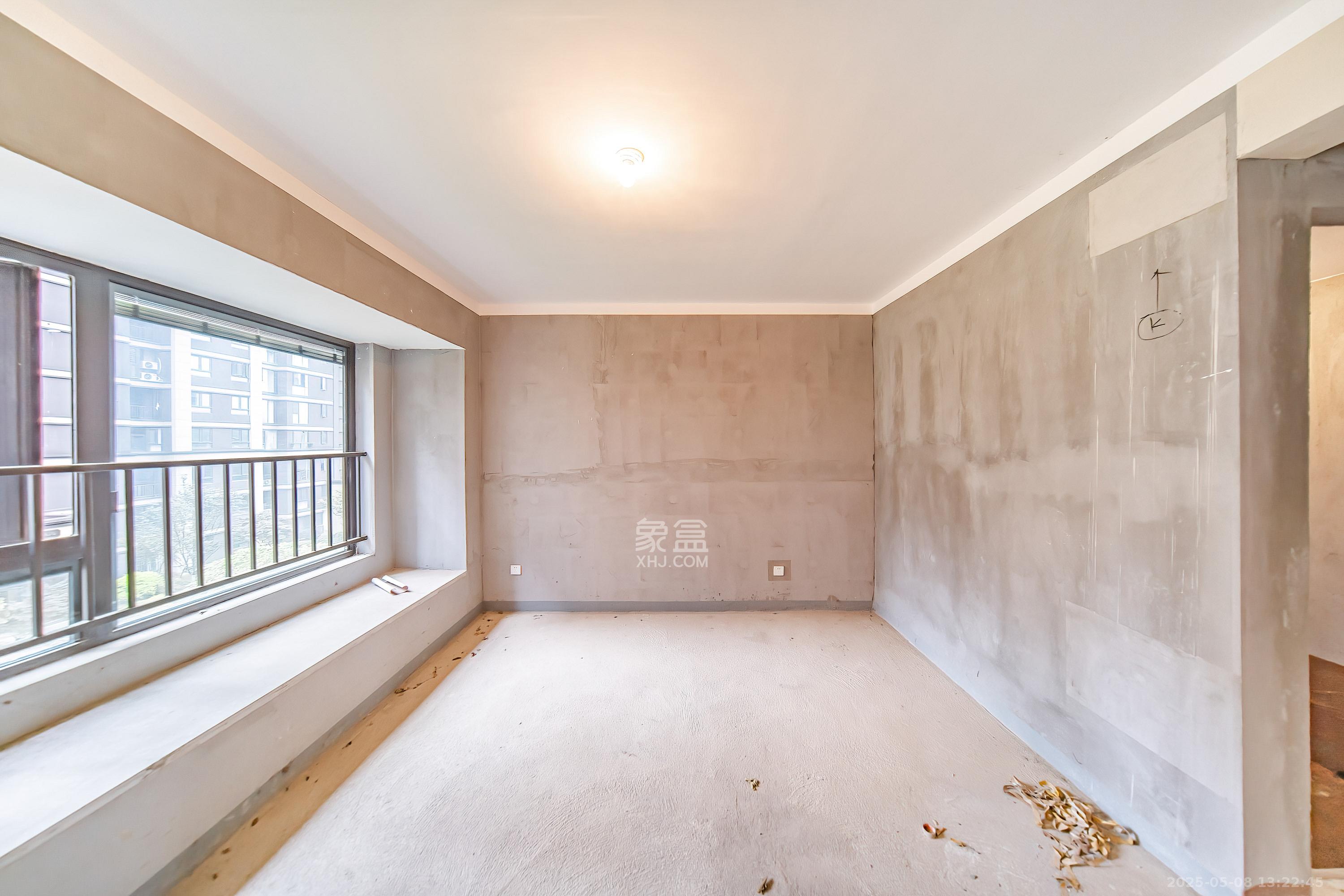 建发电建江山悦  4室2厅2卫   169.00万卧室
