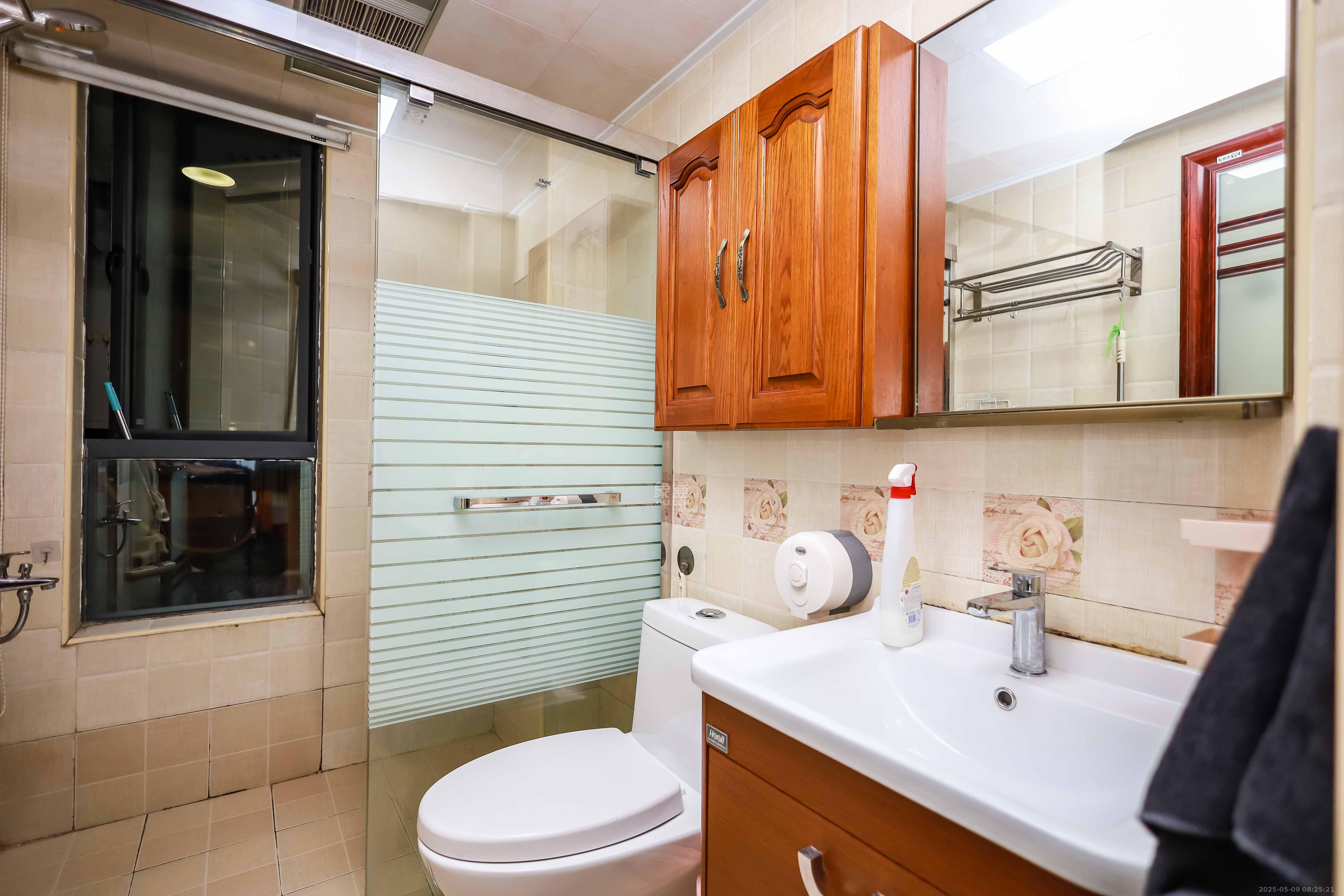 保利麓谷林语C区  3室2厅1卫    2600.0元/月 保利麓谷林语C区  3室2厅1卫    2600.0元/月室内图