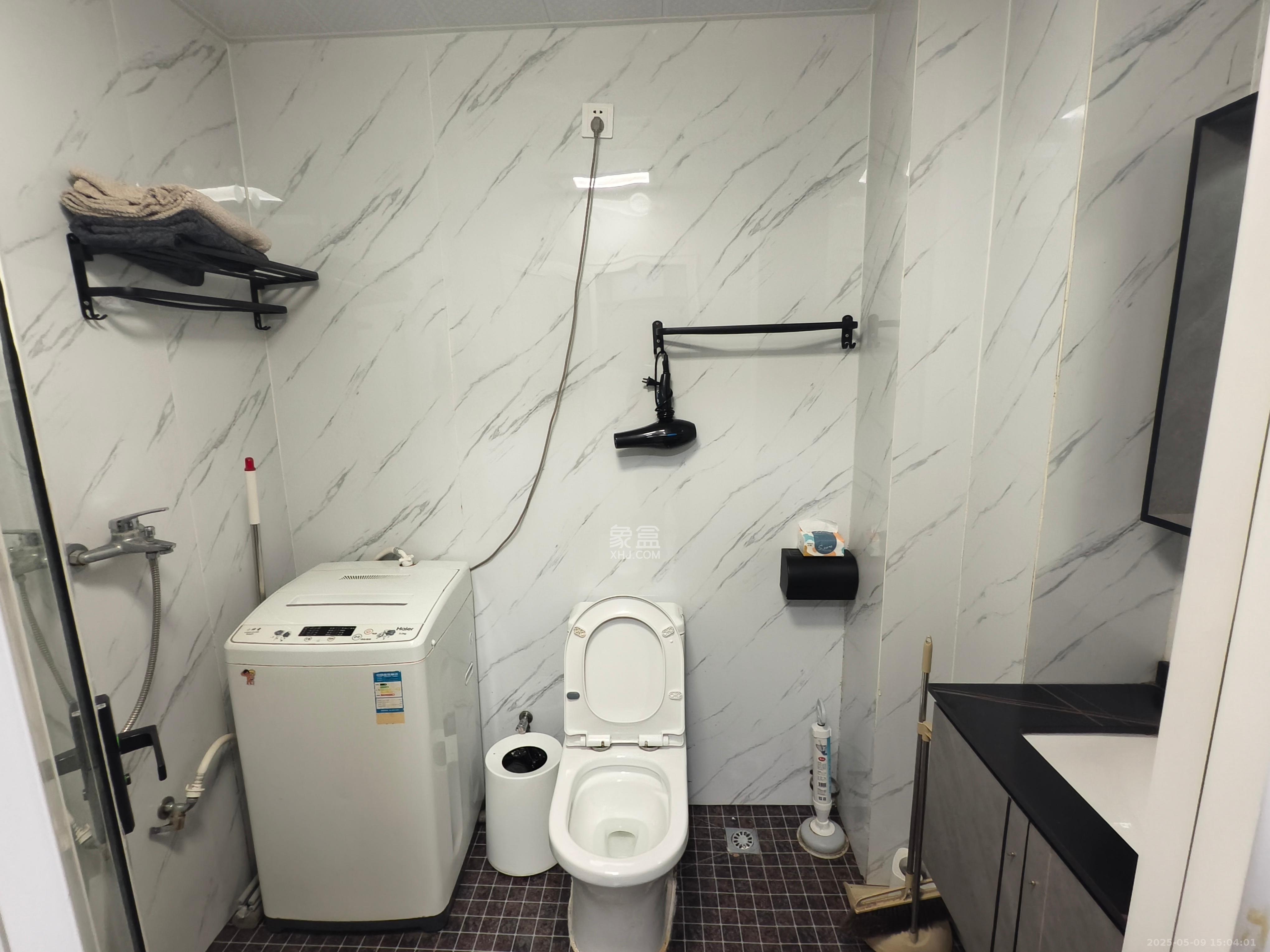 五一大道202(中环壹世界) 1室1厅1卫 2500.0元/月 五一大道202(中环壹世界) 1室1厅1卫 2500.0元/月室内图