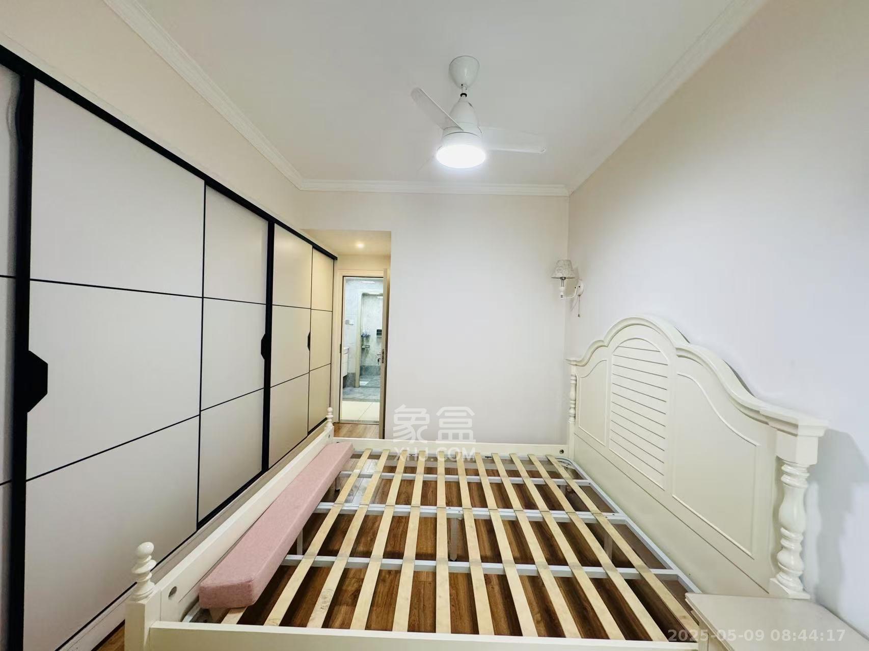 上园商住小区  1室0厅0卫   3380.00元/月室内图