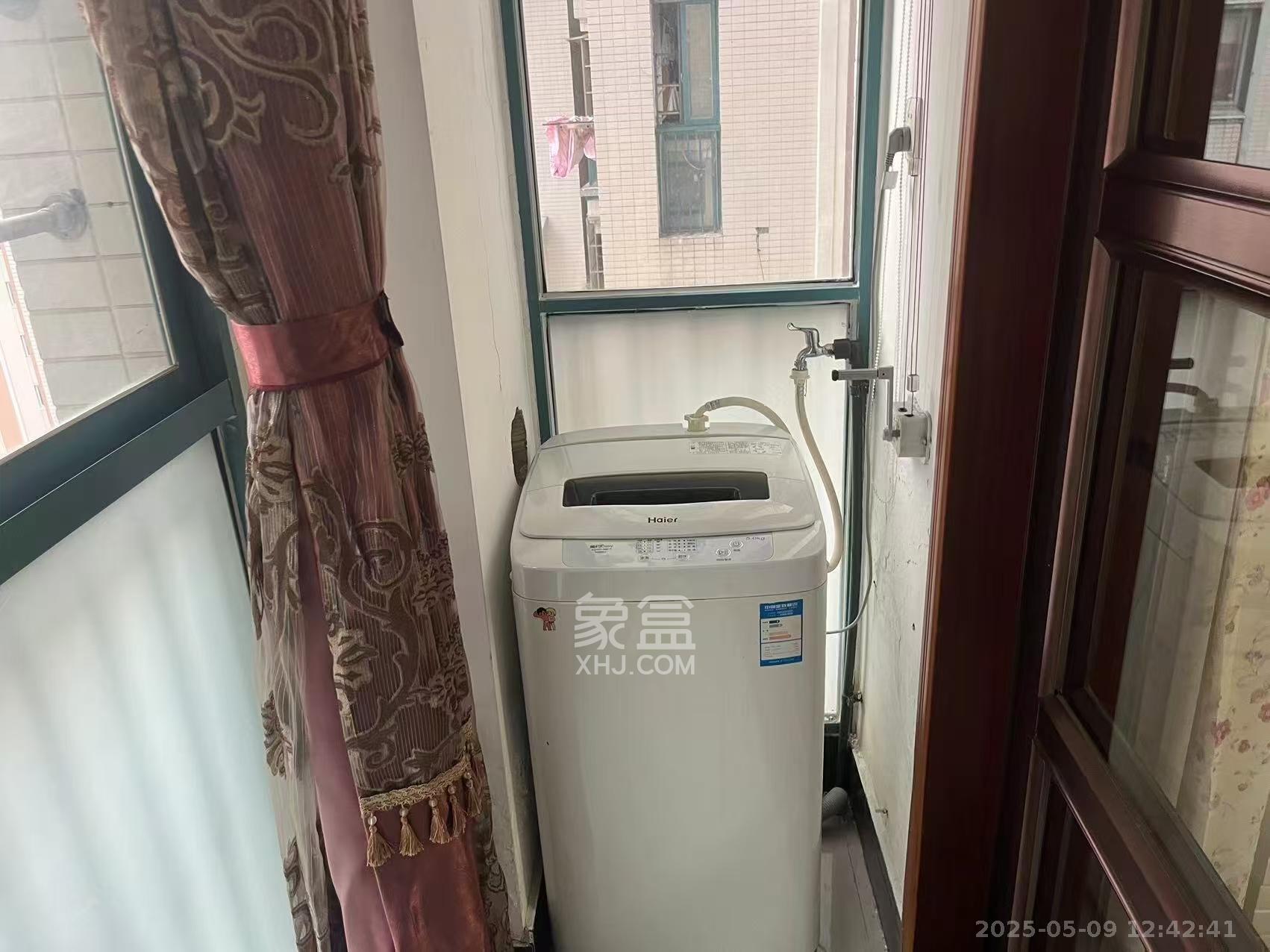 蝴蝶谷  1室1厅1卫   1300.00元/月室内图