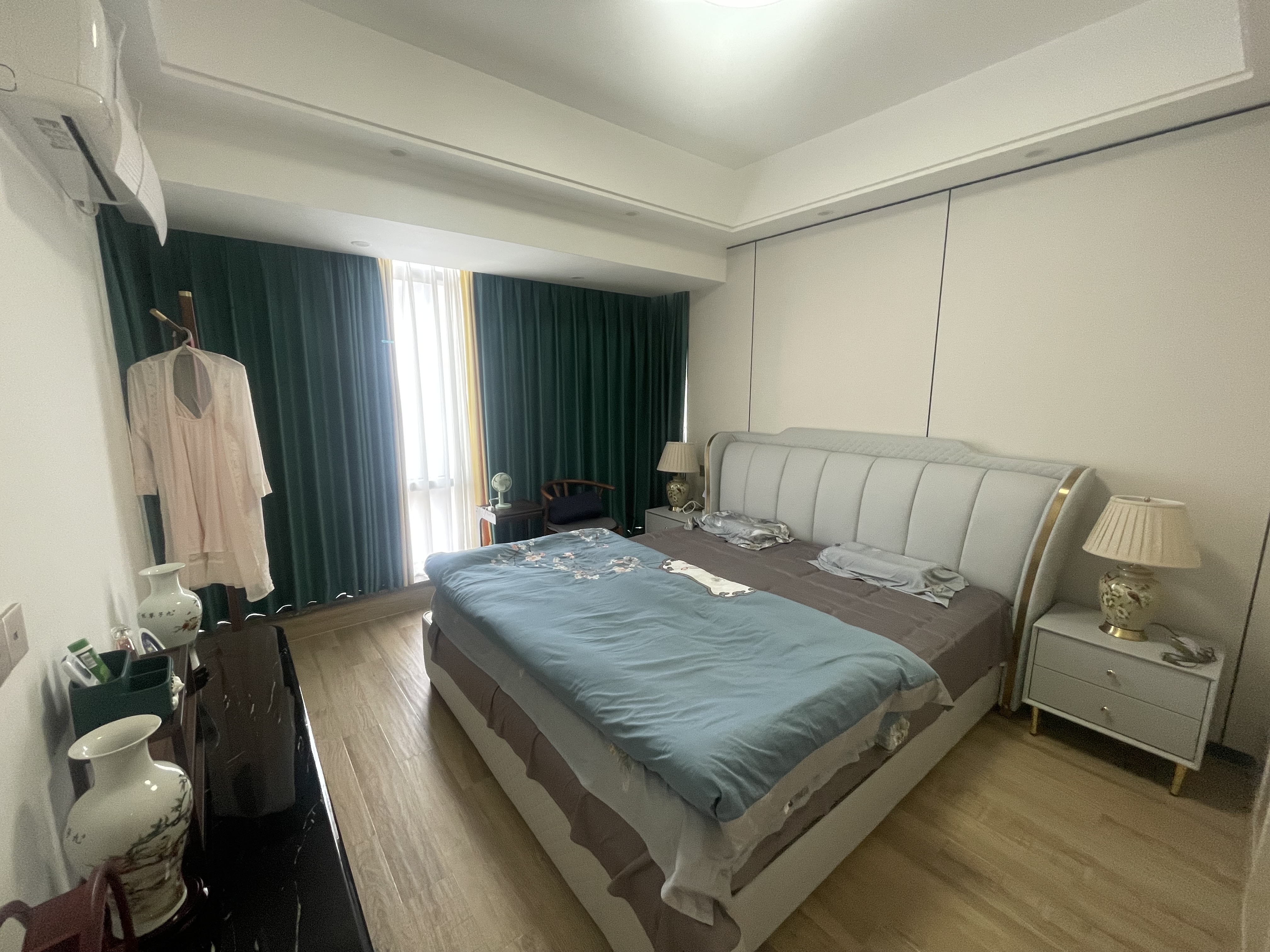 金岛国际 3室2厅2卫 175.0万 金岛国际 3室2厅2卫 175.0万客厅