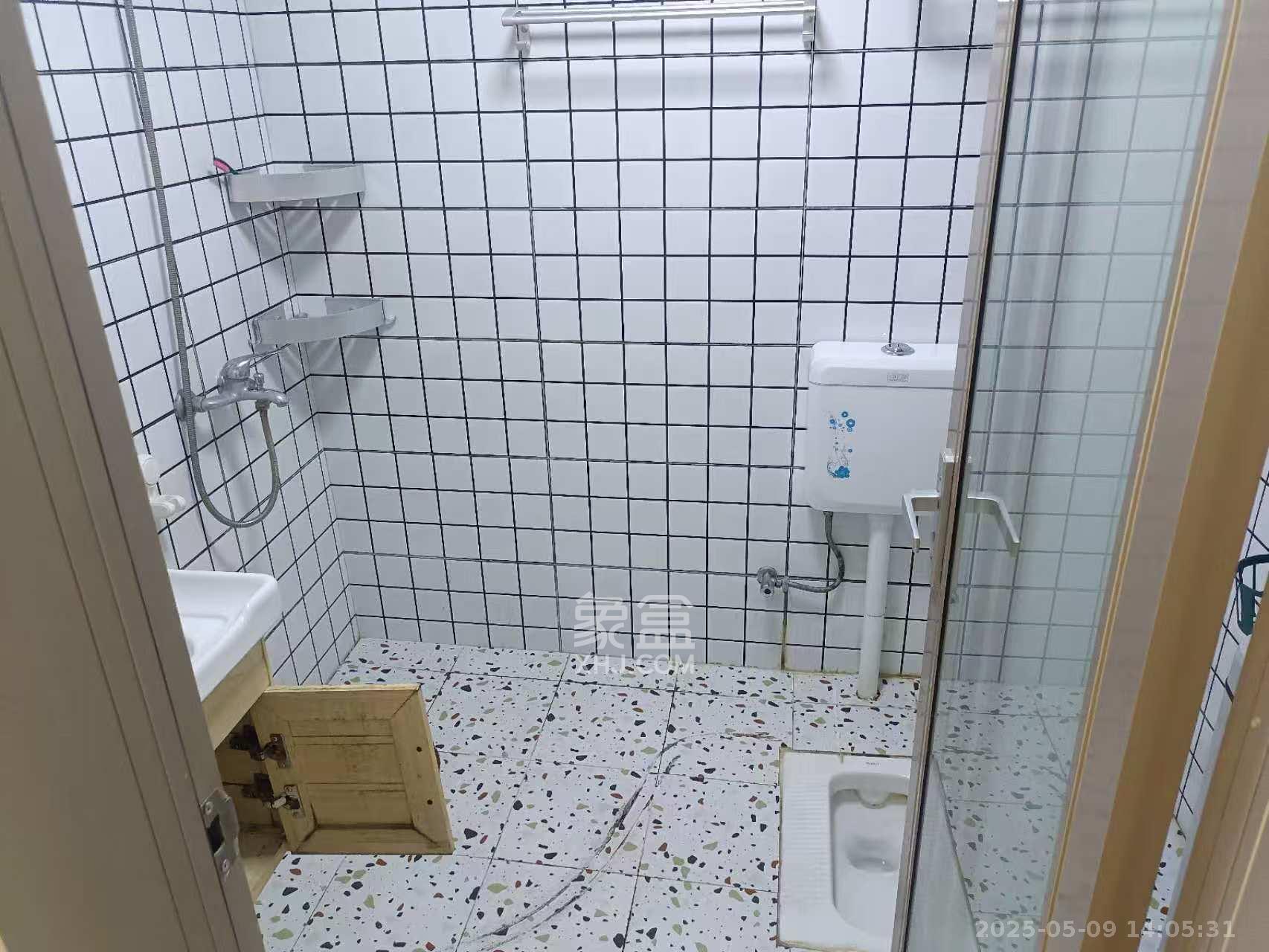 明大佳园  1室1厅1卫    1600.0元/月室内图