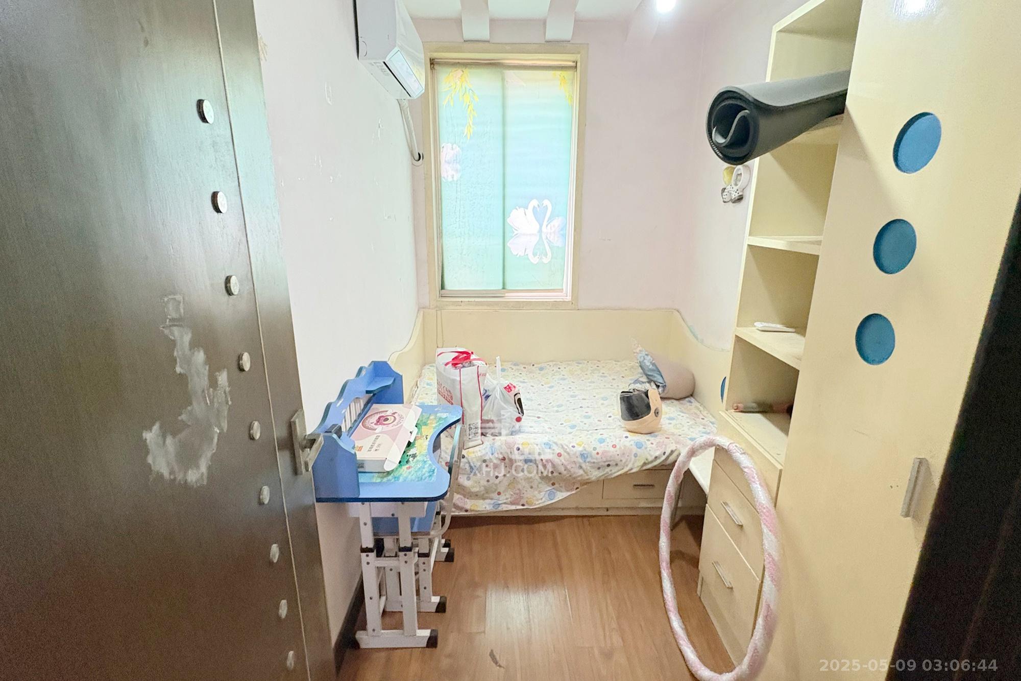 市直属机关宿舍  3室2厅1卫   48.80万卧室