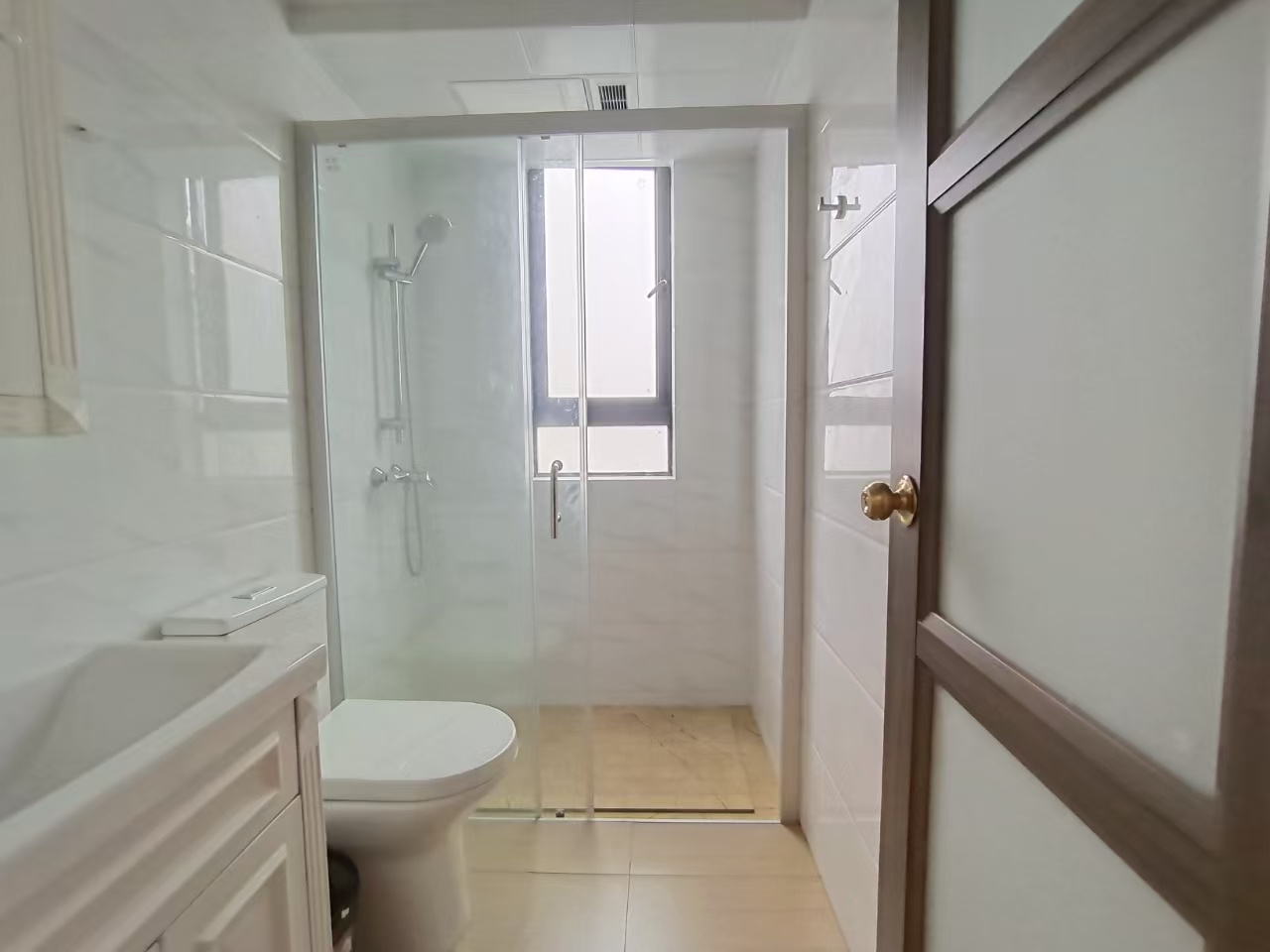 碧桂园梓山府 4室2厅2卫 2500.0元/月 碧桂园梓山府 4室2厅2卫 2500.0元/月室内图