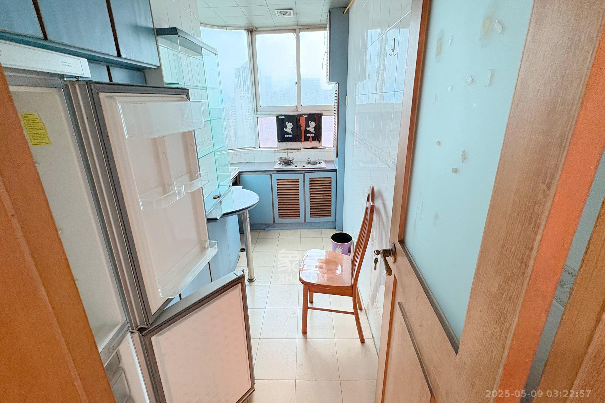 建工集團單位房  3室2廳1衛(wèi)   85.00萬