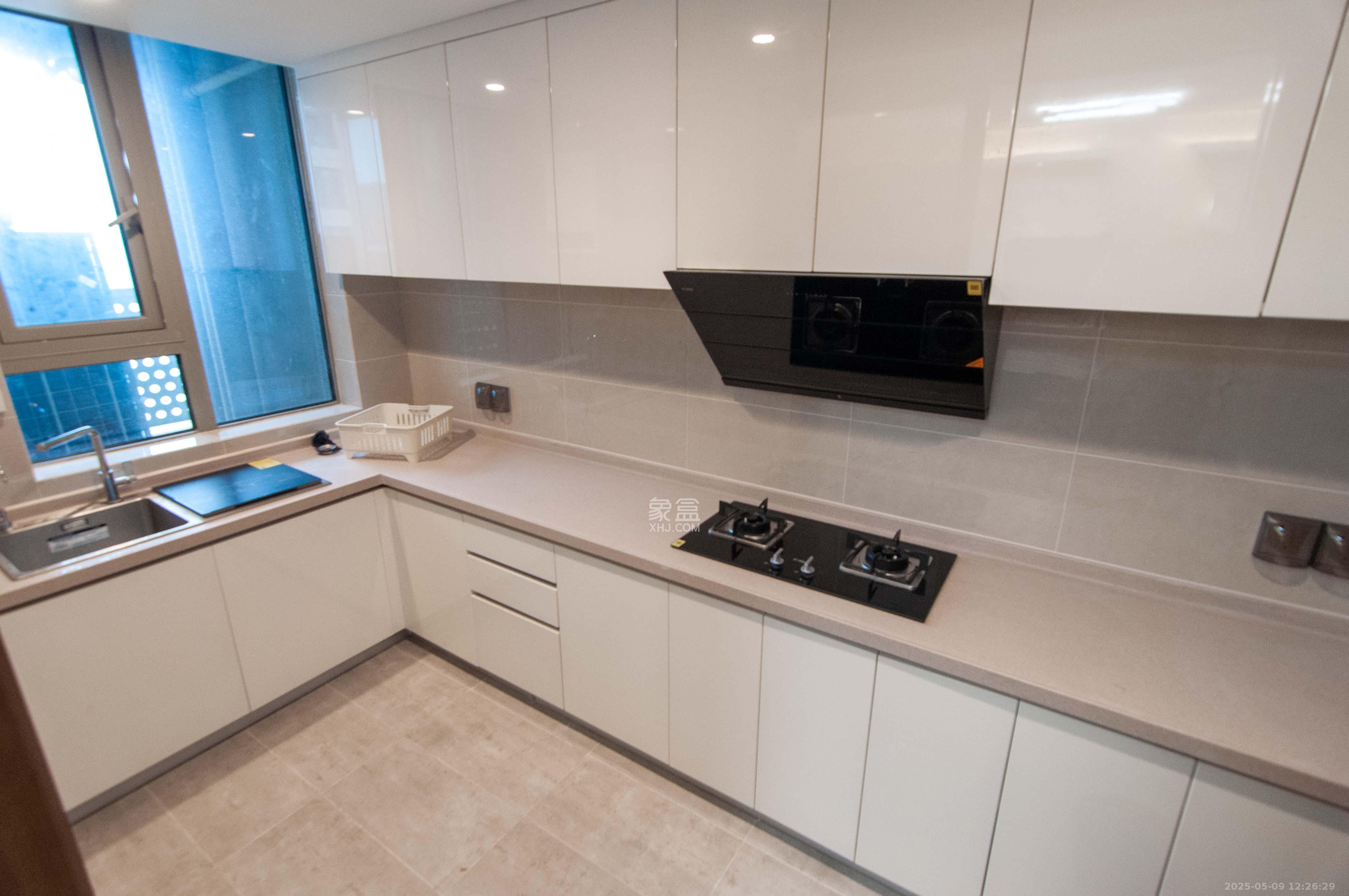 梅溪湖金茂湾  4室2厅2卫    315.0万 梅溪湖金茂湾  4室2厅2卫    315.0万厨房