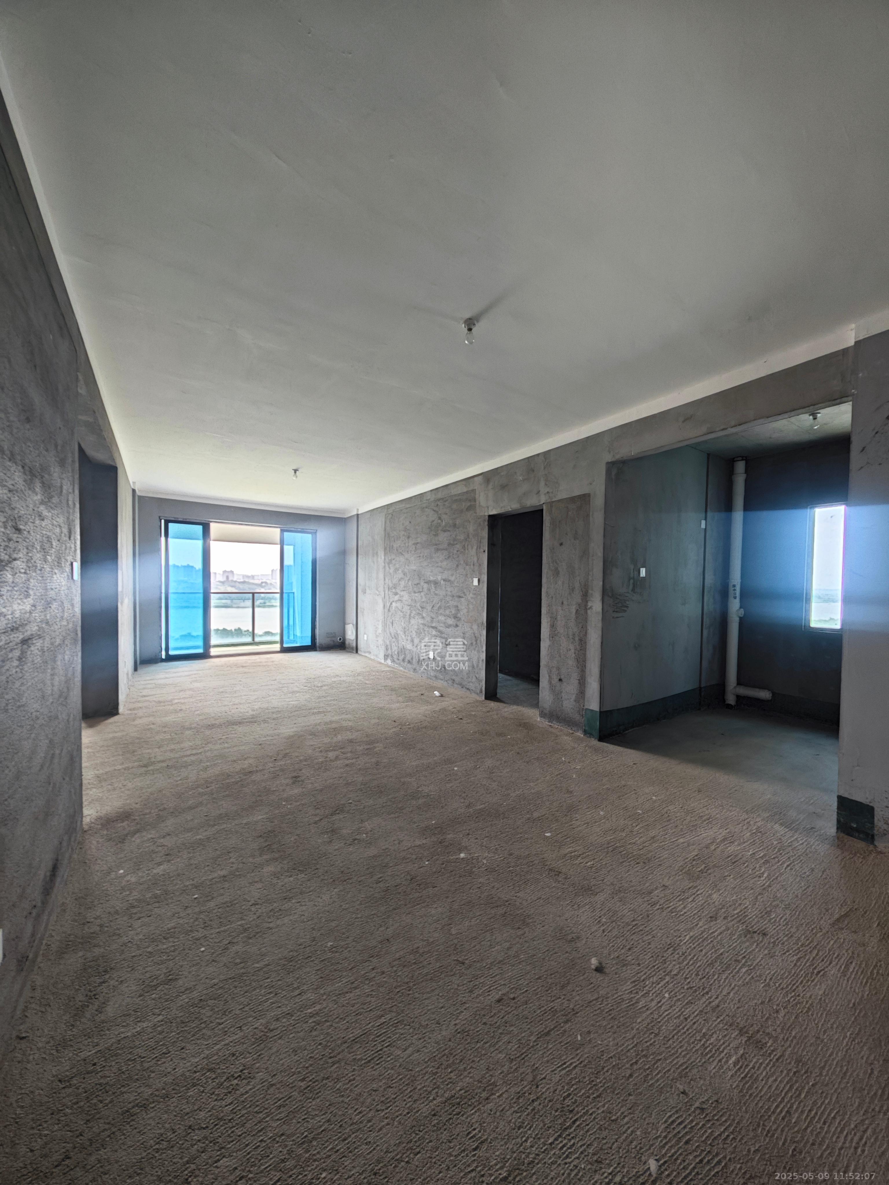 潭州壹号院  5室2厅2卫    69.3万 潭州壹号院  5室2厅2卫    69.3万客厅