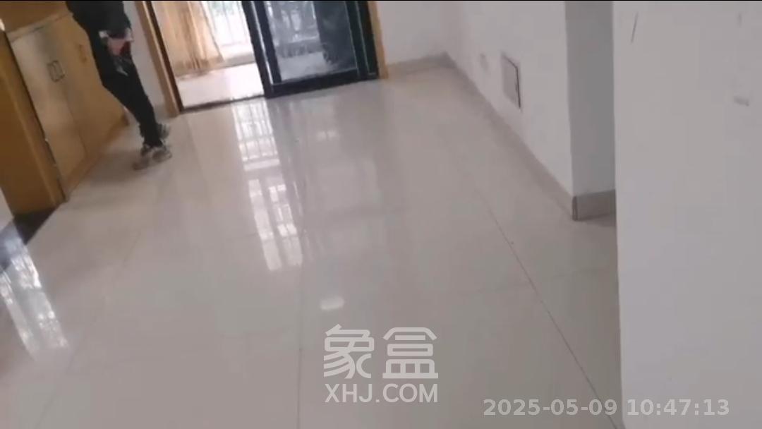 和馨园  3室2厅2卫   2200.00元/月室内图