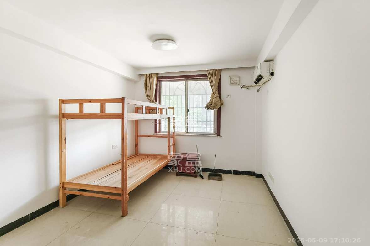 红树湾 5室2厅1卫 73.0万 红树湾 5室2厅1卫 73.0万卧室