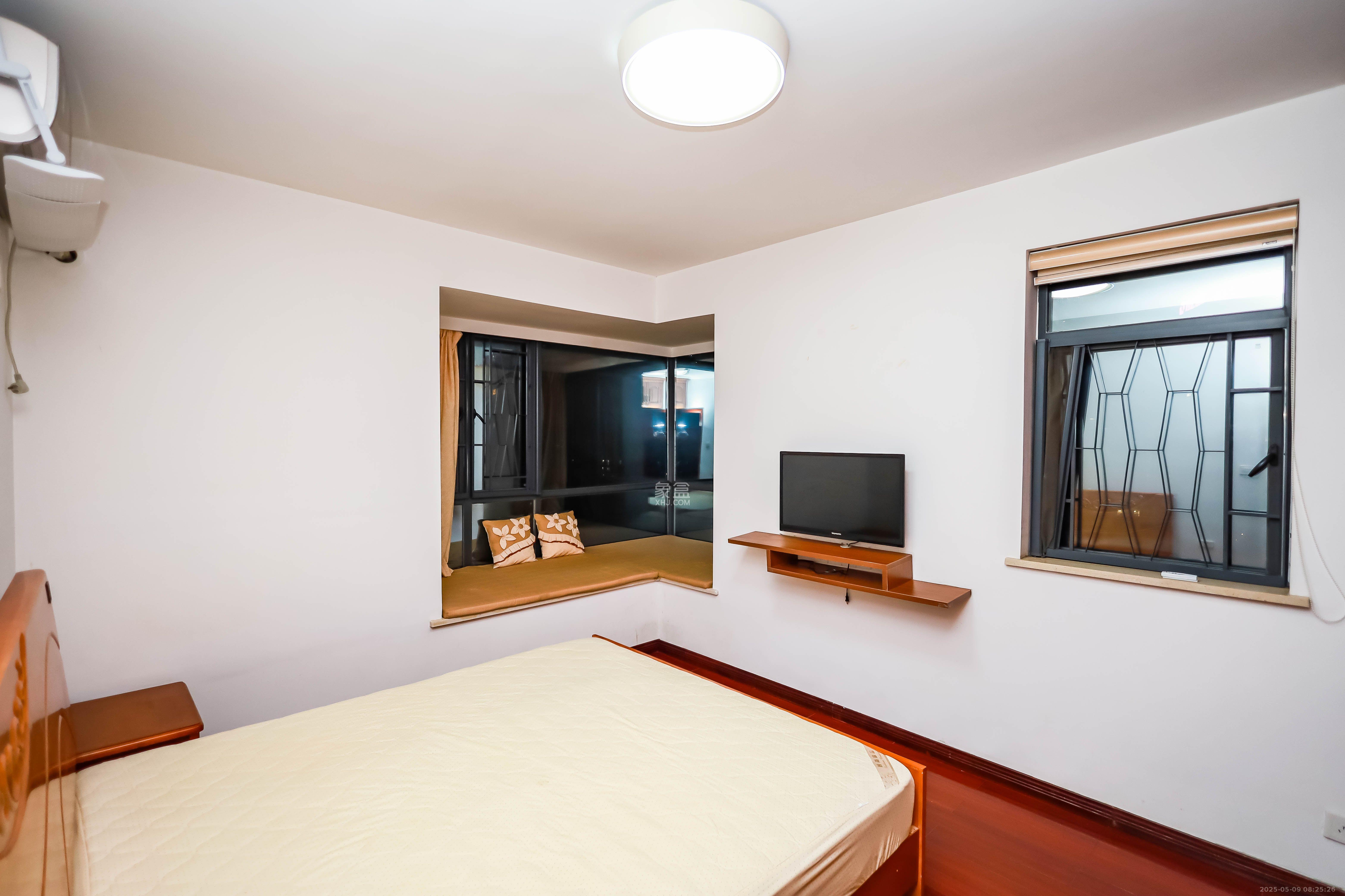 保利麓谷林语C区  3室2厅1卫    2600.0元/月 保利麓谷林语C区  3室2厅1卫    2600.0元/月室内图