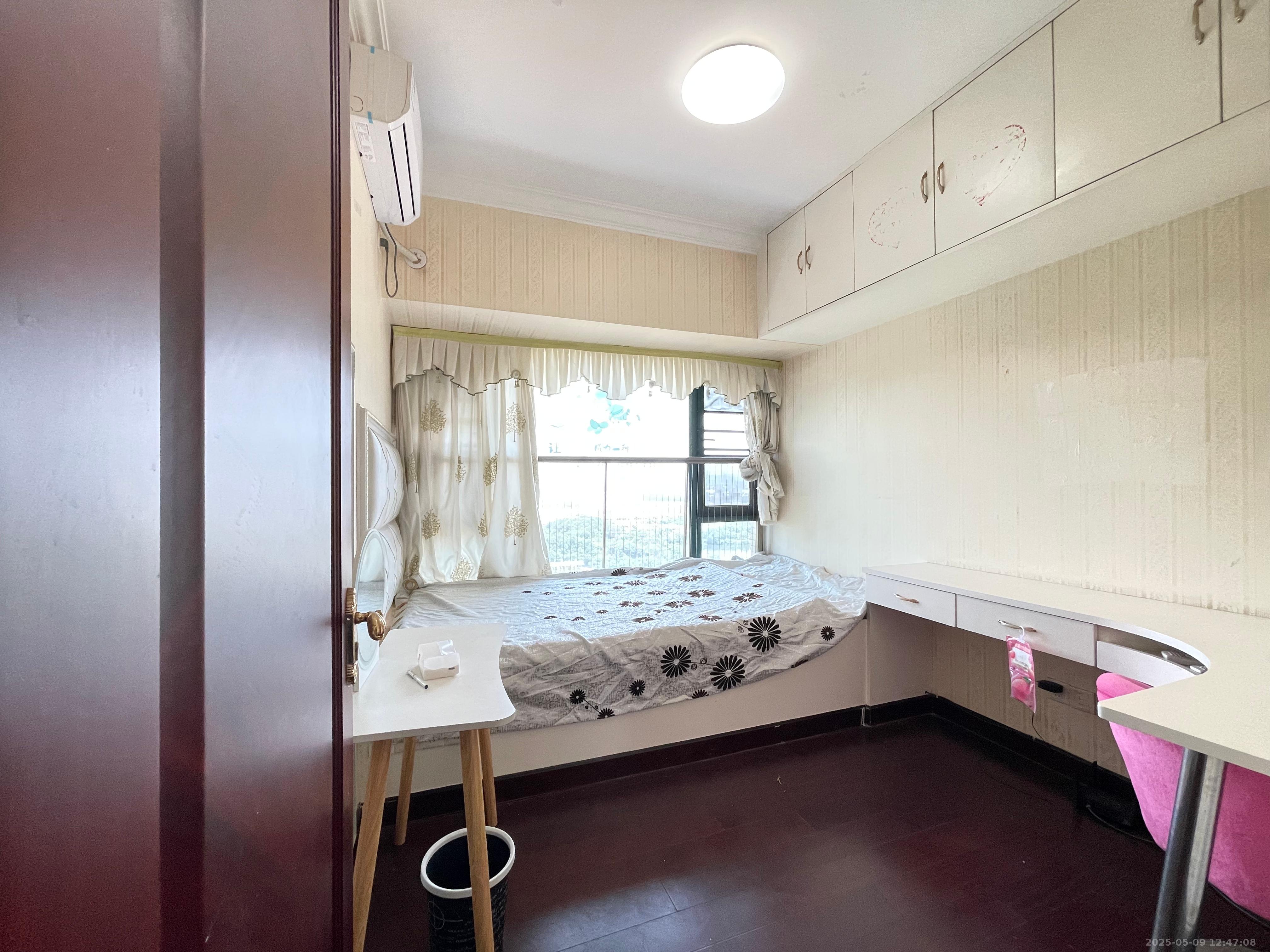 恒大名都  3室2厅1卫   1800.00元/月室内图