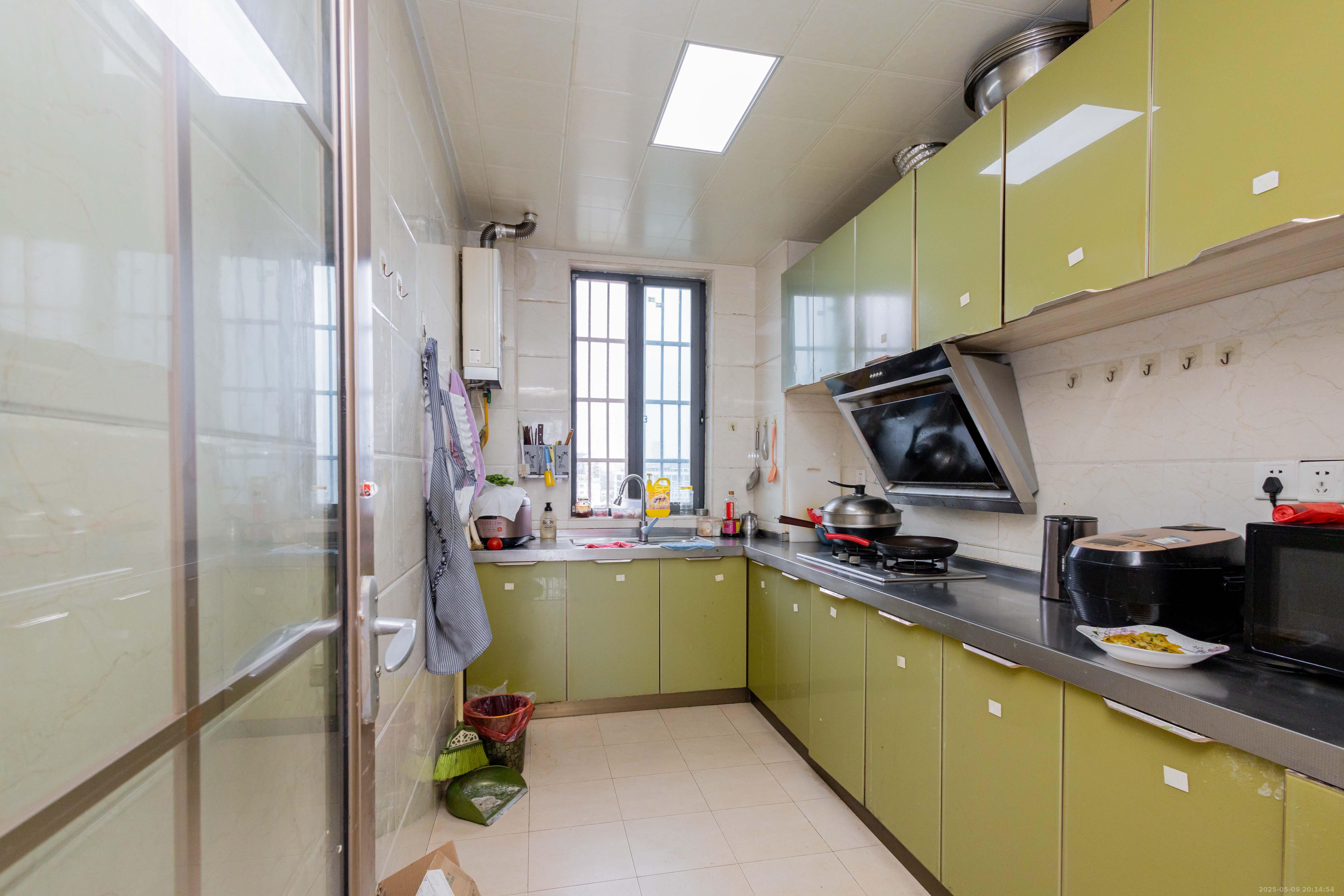 湘楚华庭 3室2厅1卫 58.0万 湘楚华庭 3室2厅1卫 58.0万厨房