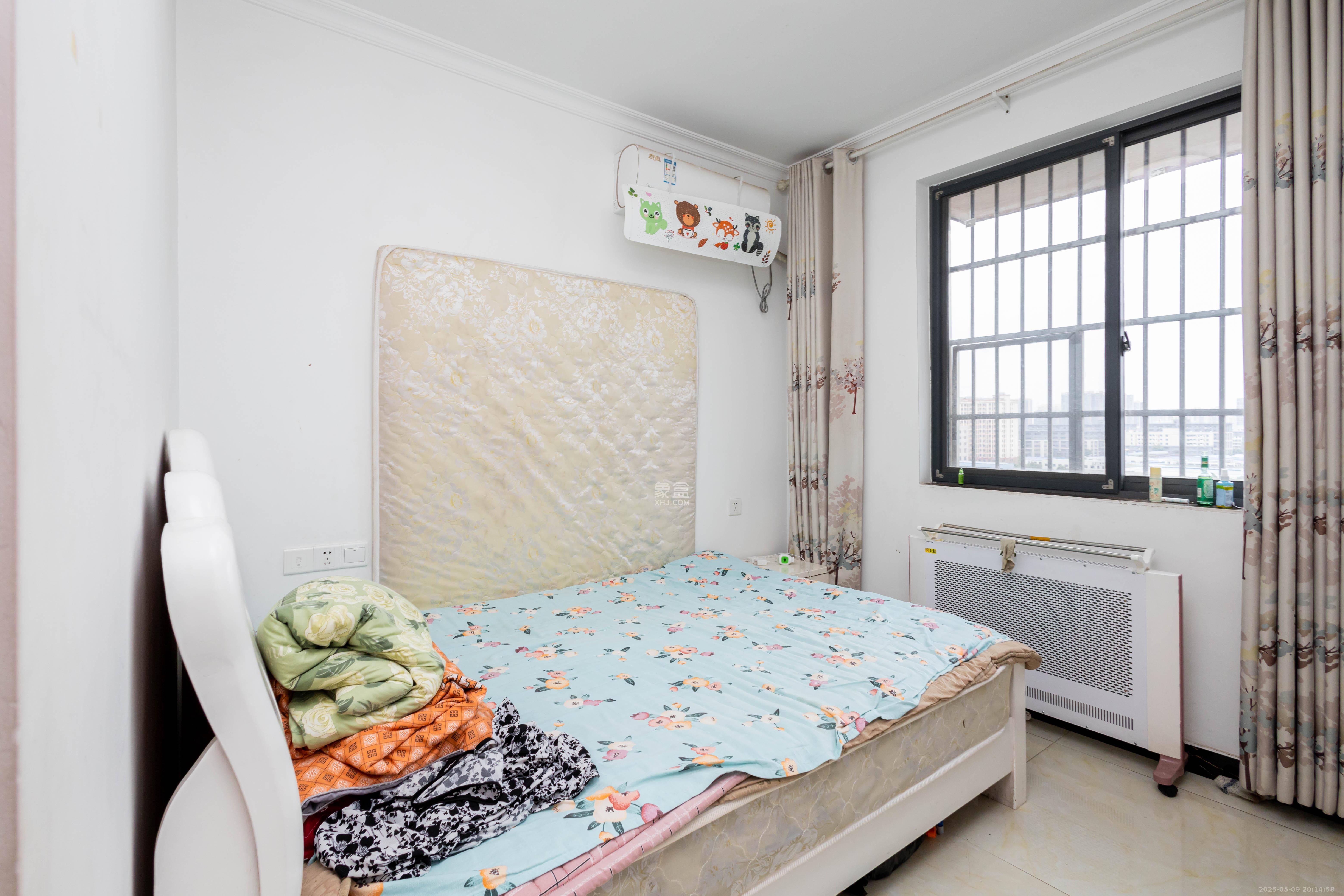 湘楚华庭 3室2厅1卫 58.0万 湘楚华庭 3室2厅1卫 58.0万卧室