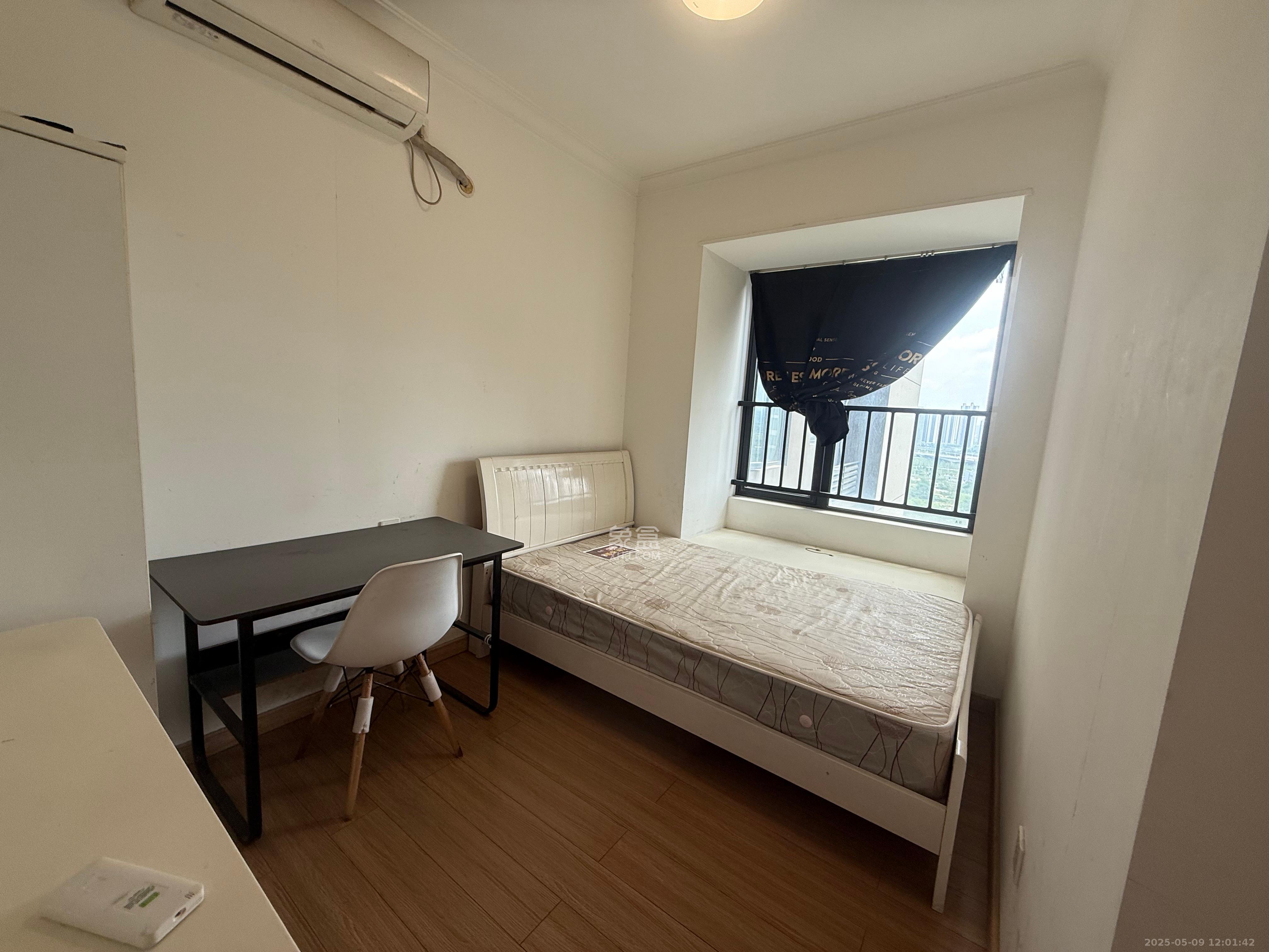 万科魅力之城  3室2厅2卫   2500.00元/月室内图