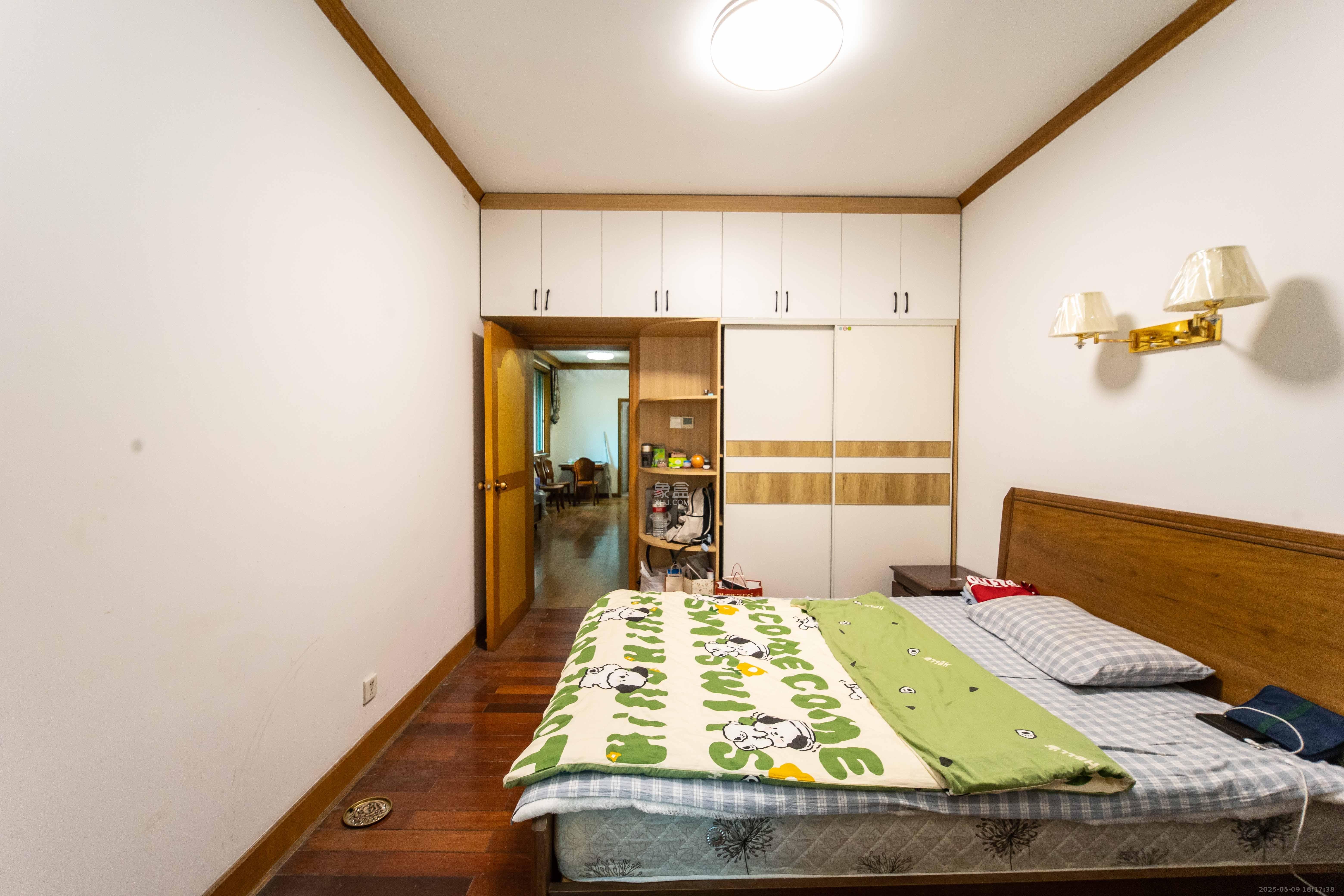 天平公寓（芙蓉区高级人民法院老宿舍）  3室2厅1卫   96.80万卧室
