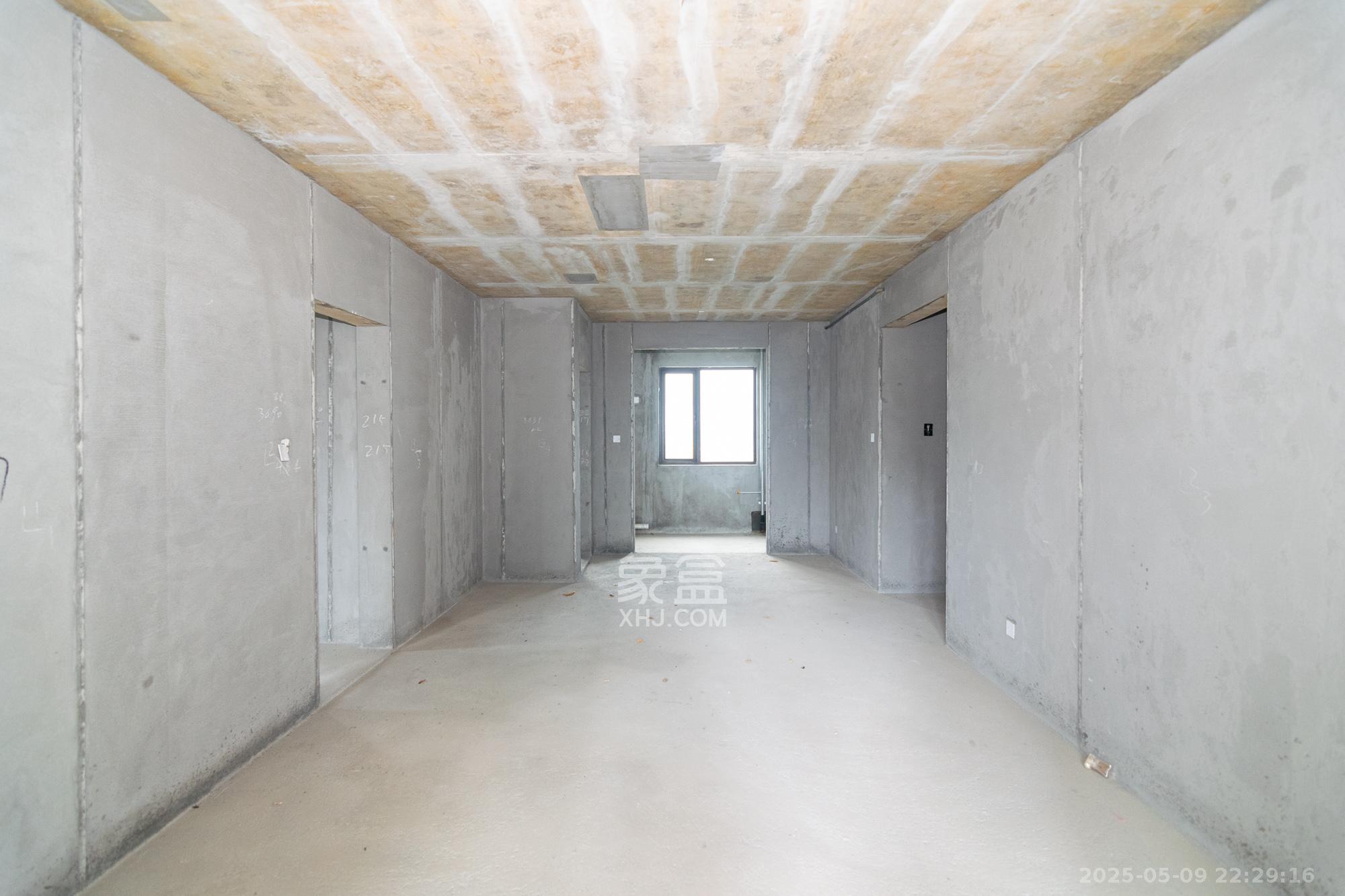 美的翰城  3室2厅2卫    63.8万 美的翰城  3室2厅2卫    63.8万客厅