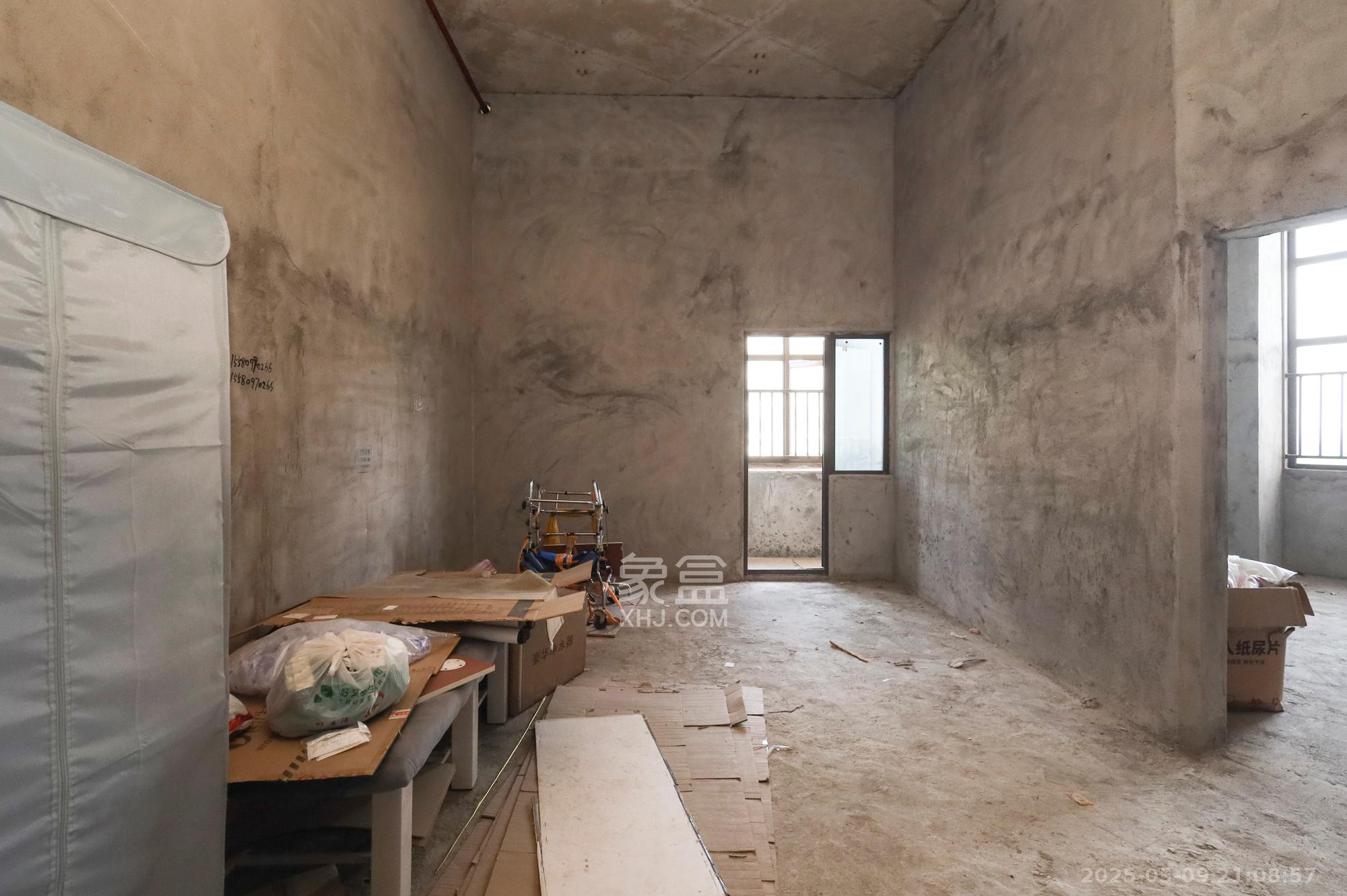 福晟钱隆国际(晟冉景苑) 2室1厅1卫 46.66万 福晟钱隆国际(晟冉景苑) 2室1厅1卫 46.66万客厅