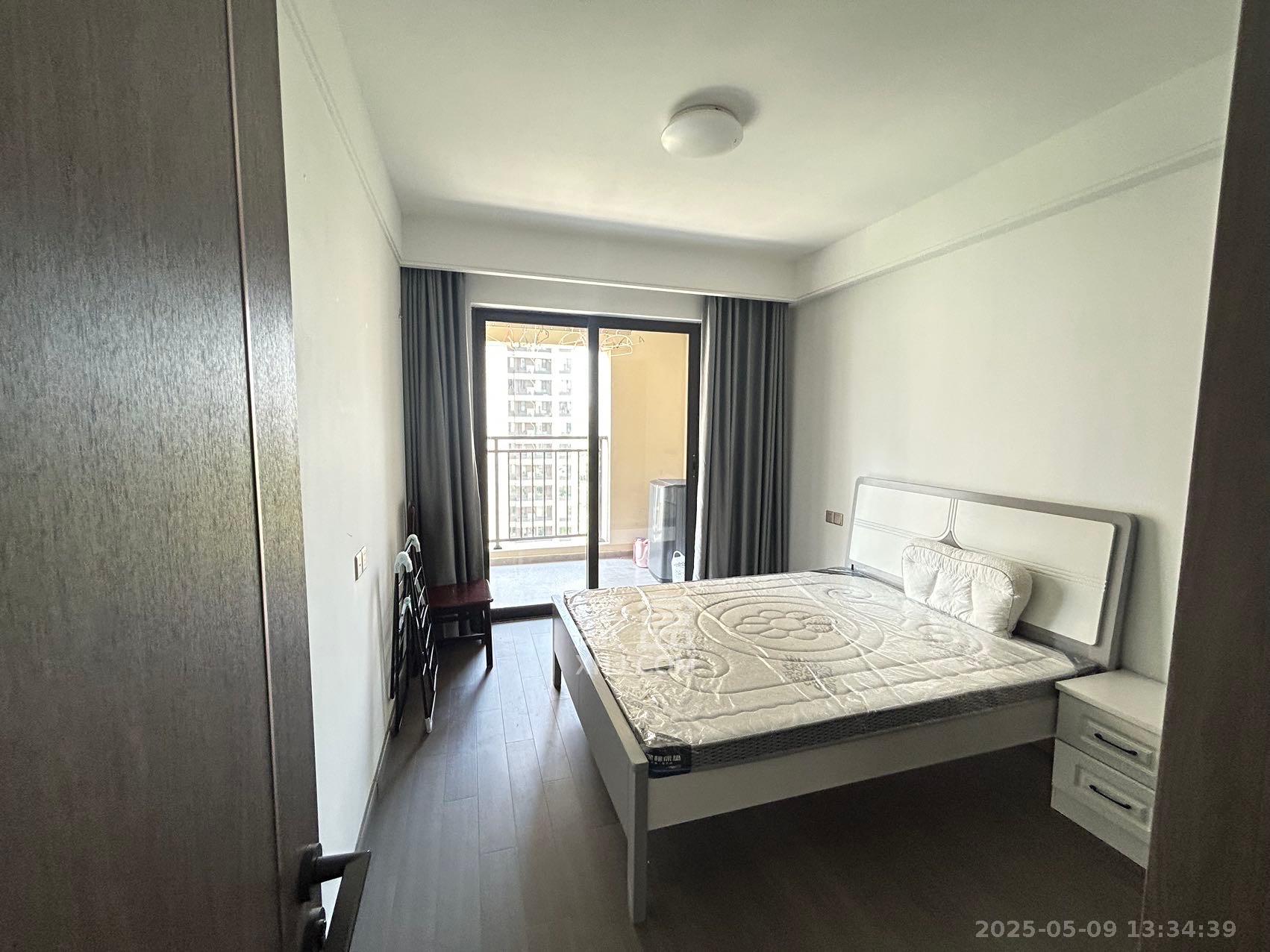 龙湖春江天玺  4室2厅2卫    4600.0元/月室内图