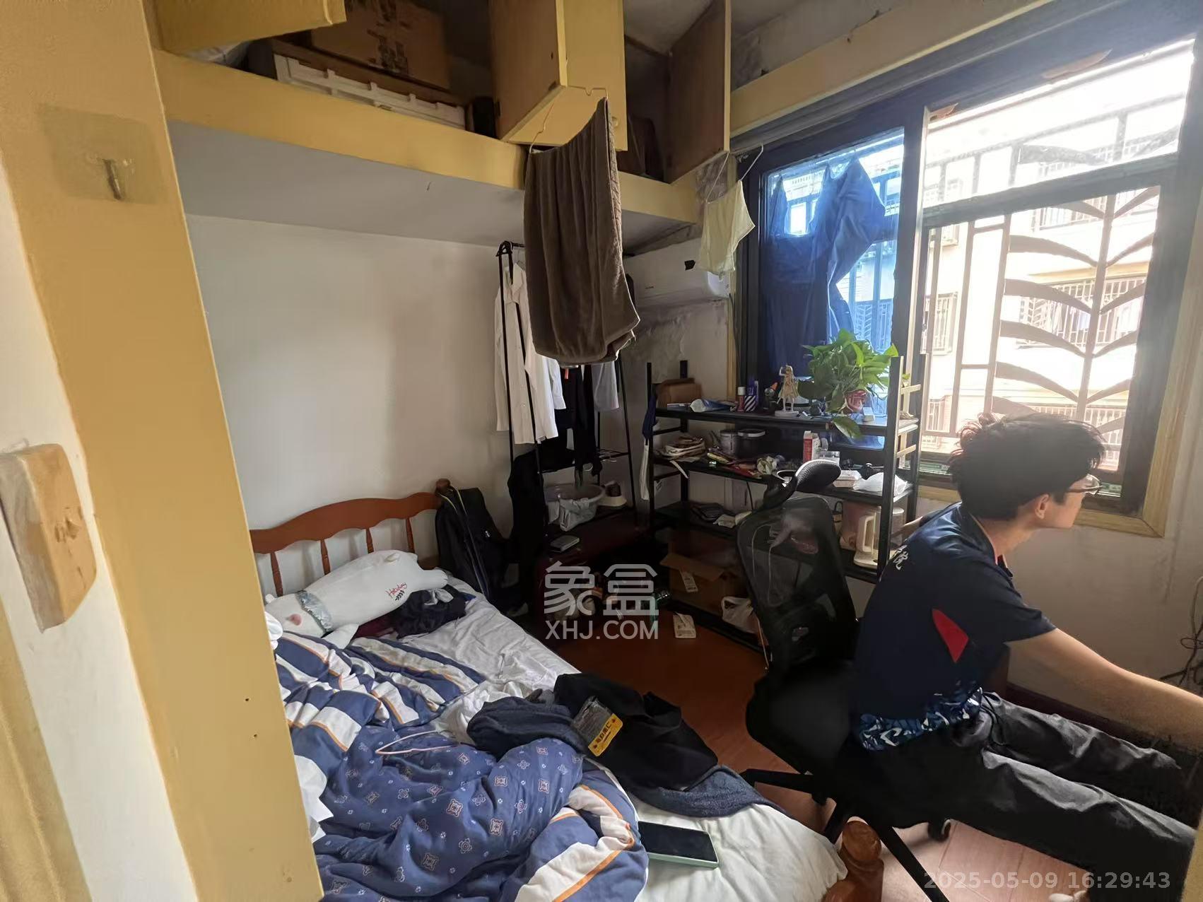 湖南大学民主村 3室2厅1卫 2200.0元/月 湖南大学民主村 3室2厅1卫 2200.0元/月室内图