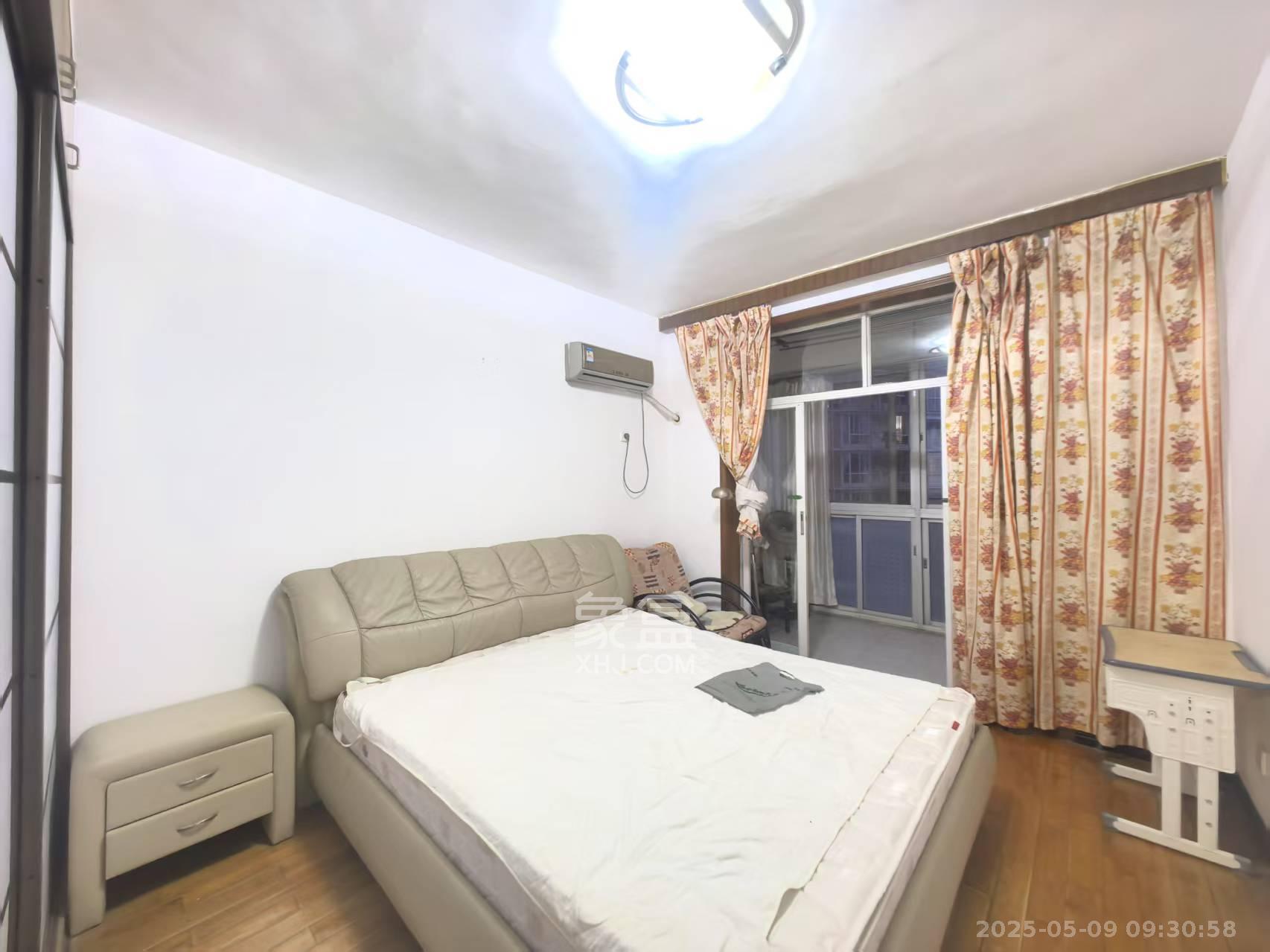 霞光山庄南苑 2室2厅1卫 1400.0元/月 霞光山庄南苑 2室2厅1卫 1400.0元/月室内图